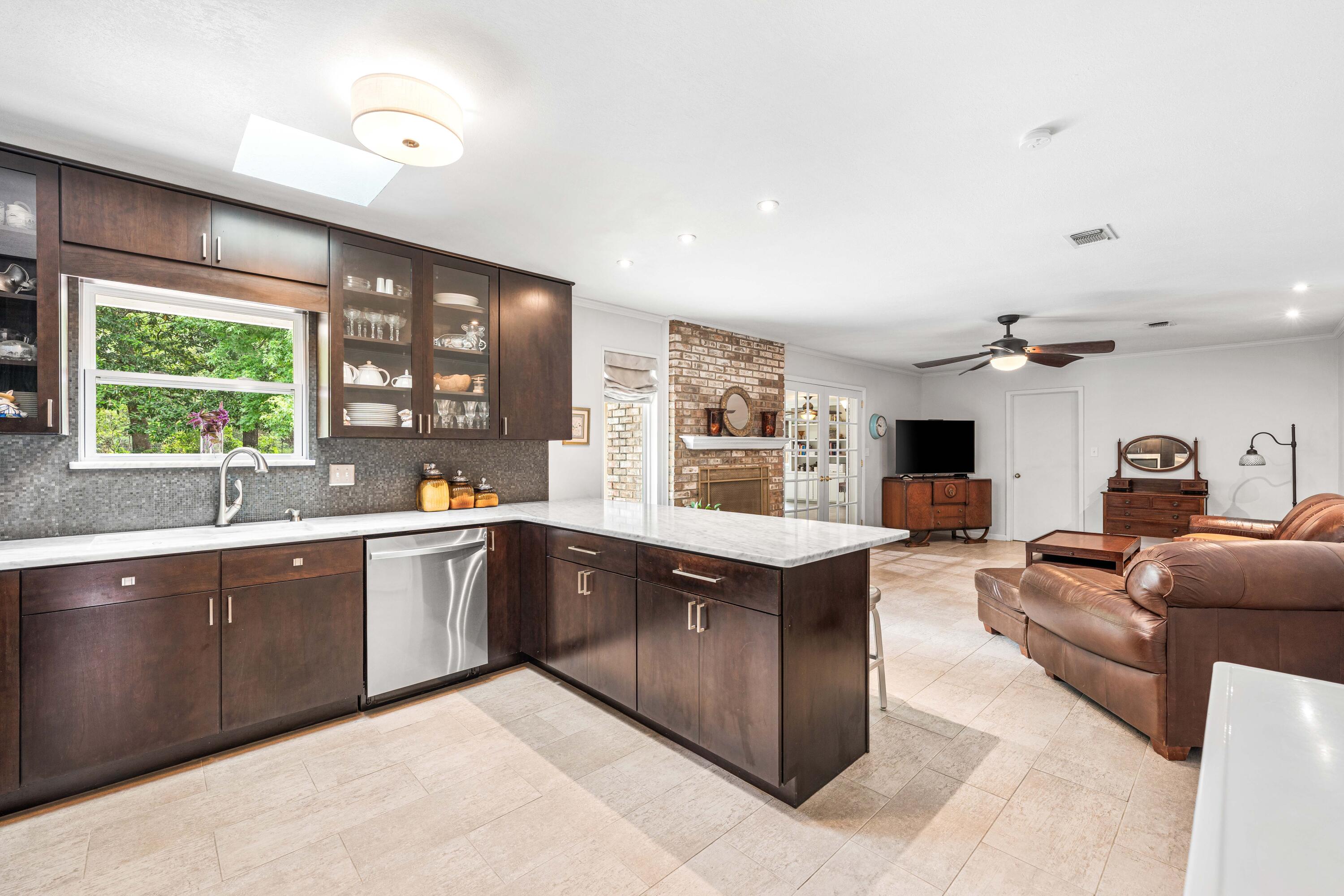 LAKE LORRAINE ESTATES - Residential