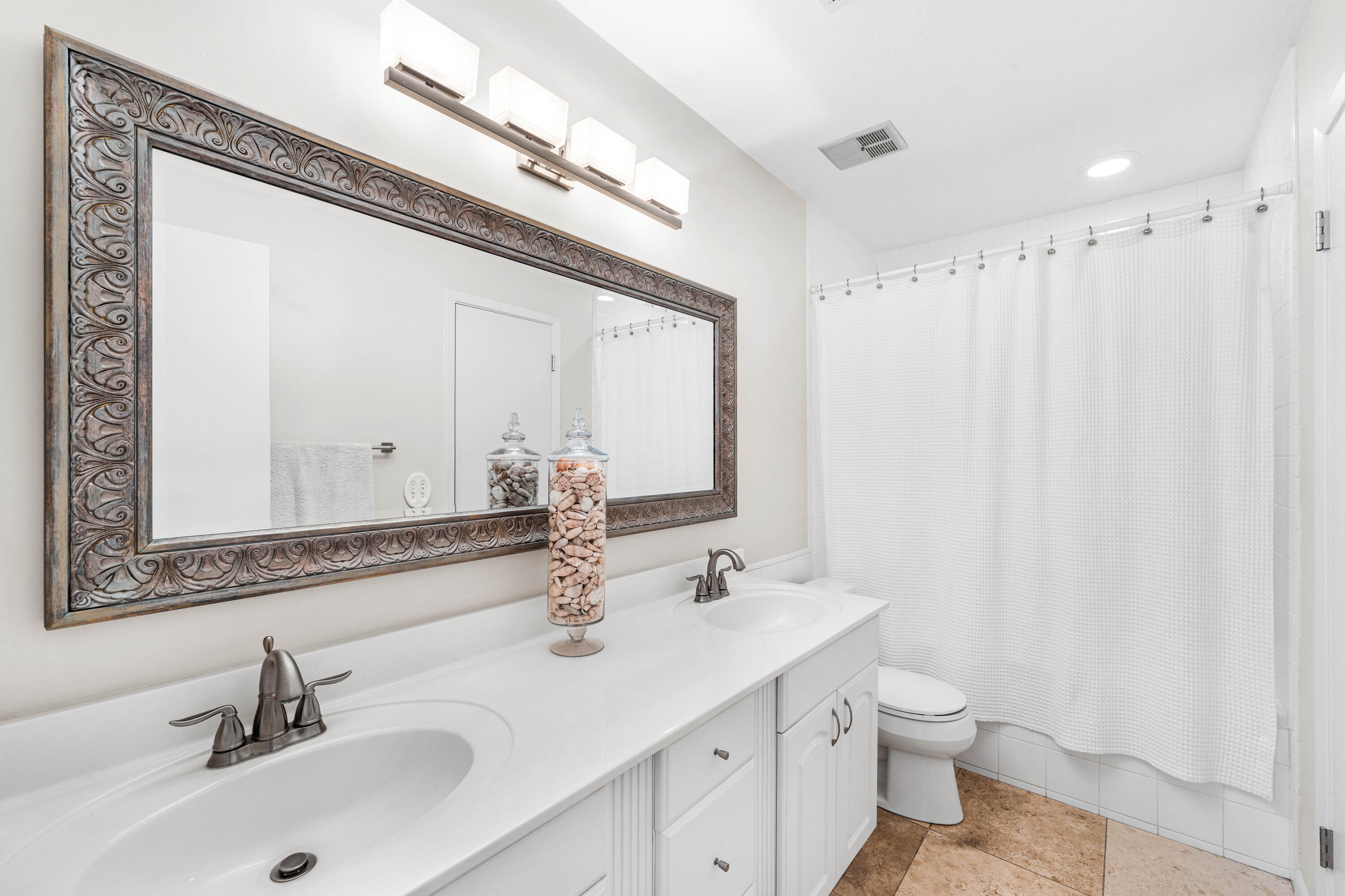 LAKE LORRAINE ESTATES - Residential