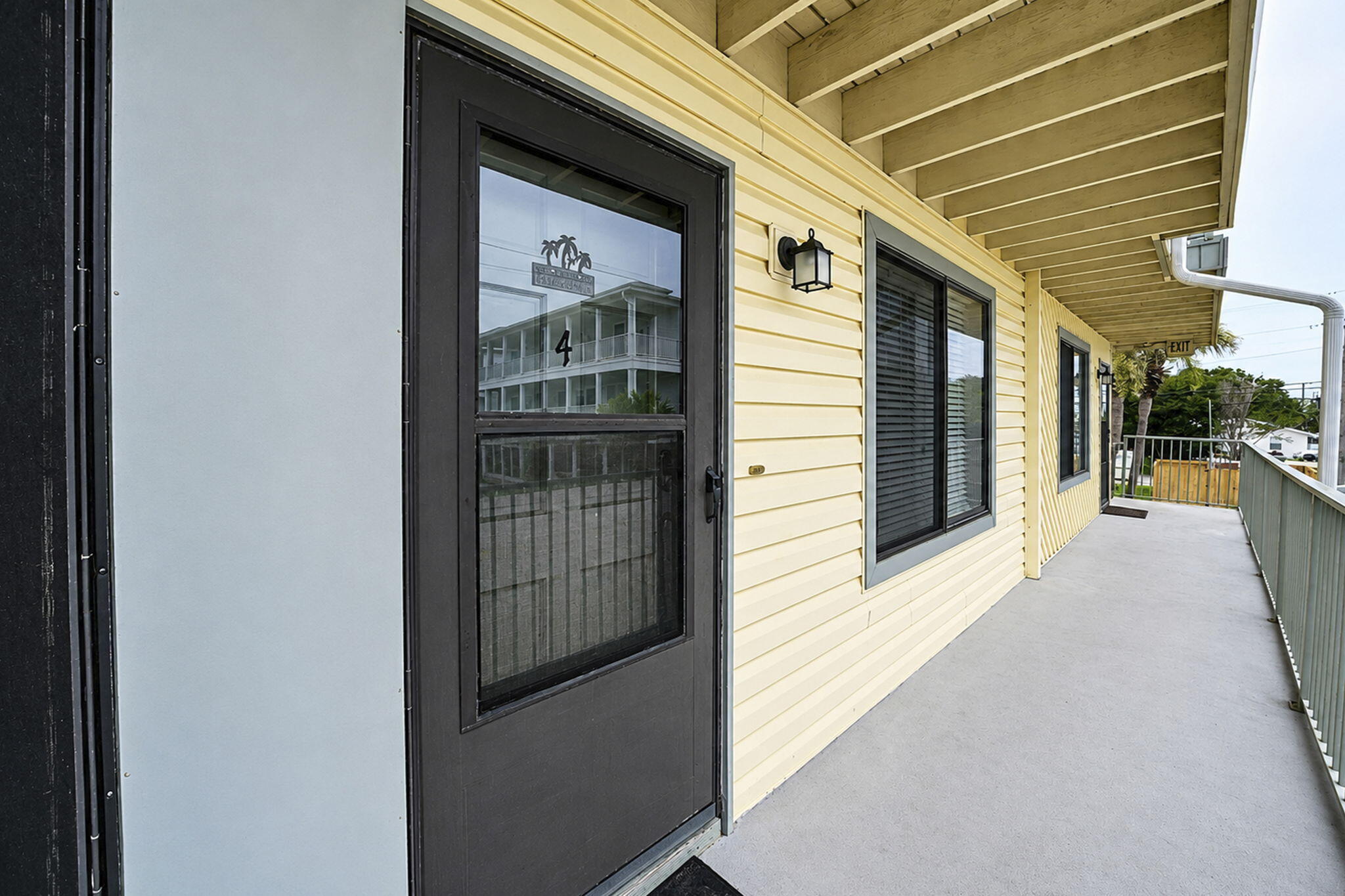 SANDPRINTS CONDO - Residential