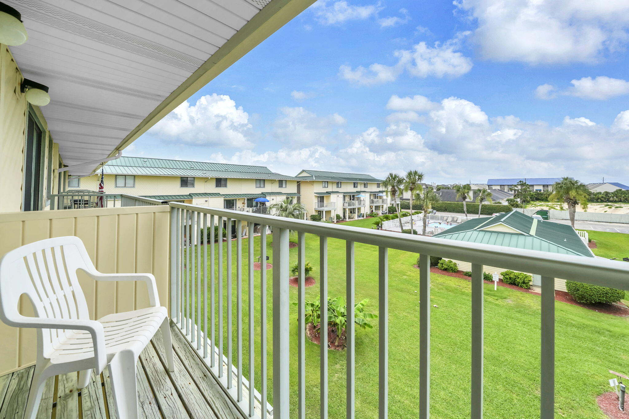 SANDPRINTS CONDO - Residential