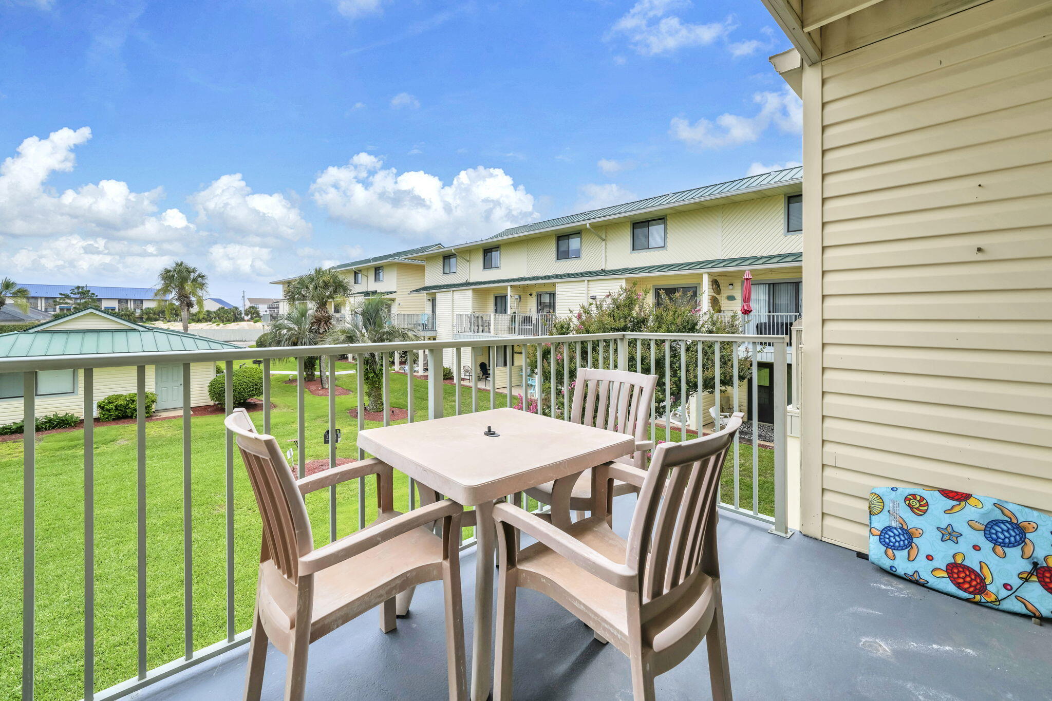 SANDPRINTS CONDO - Residential