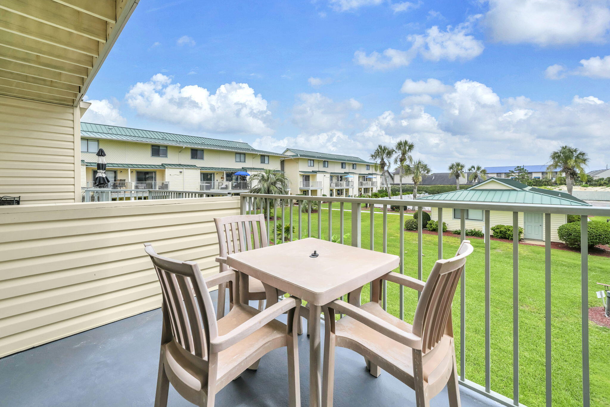 SANDPRINTS CONDO - Residential