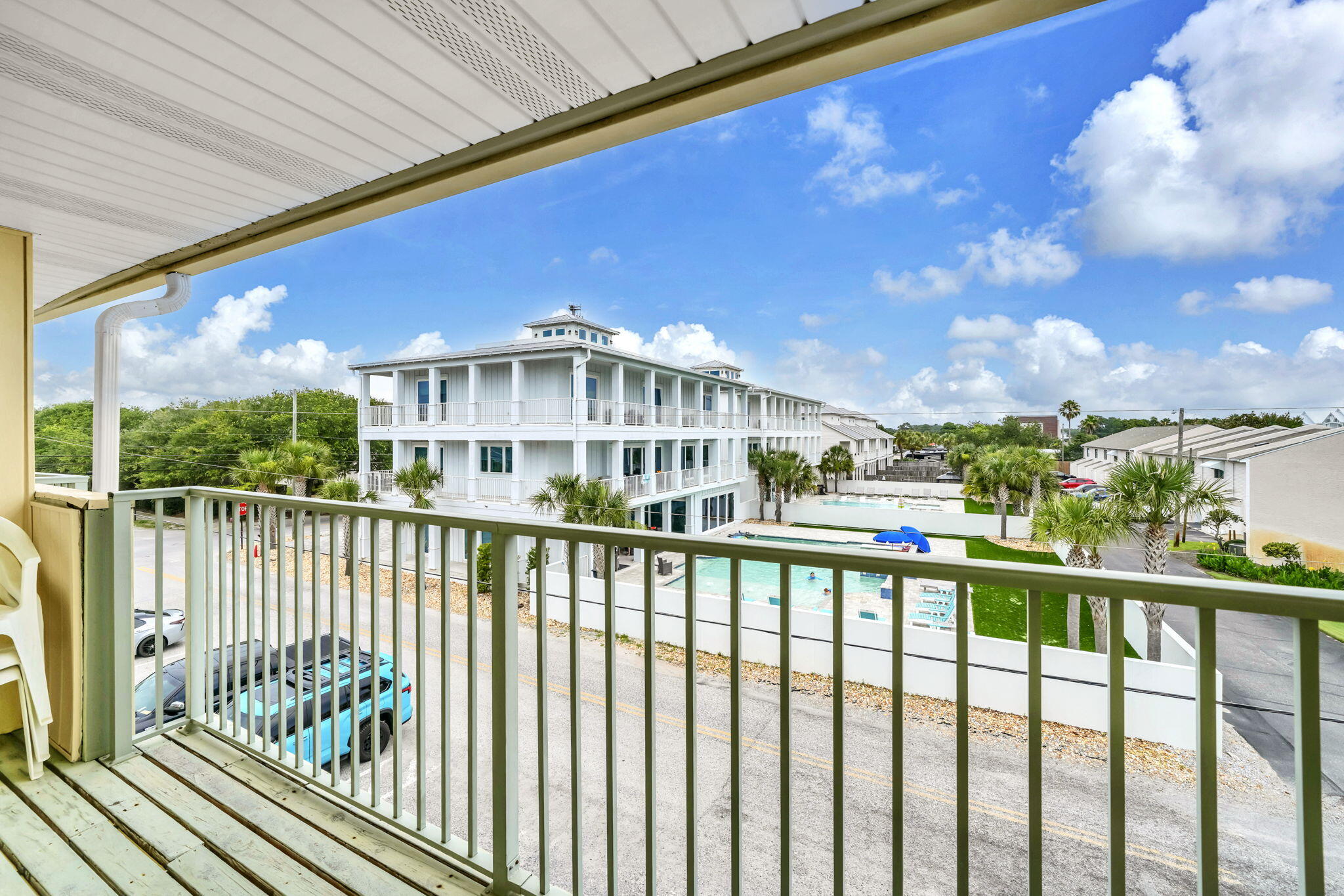 SANDPRINTS CONDO - Residential