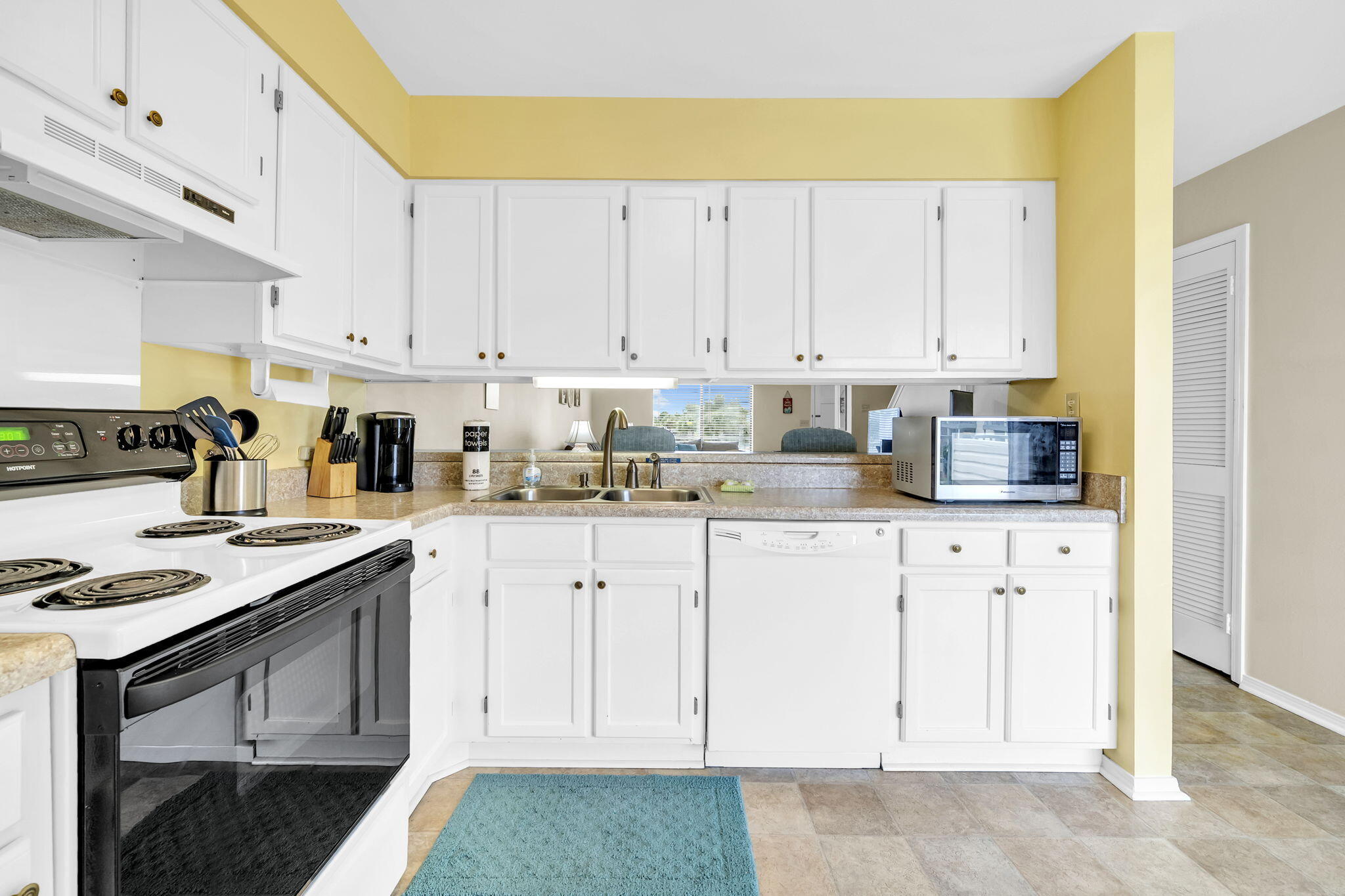 SANDPRINTS CONDO - Residential