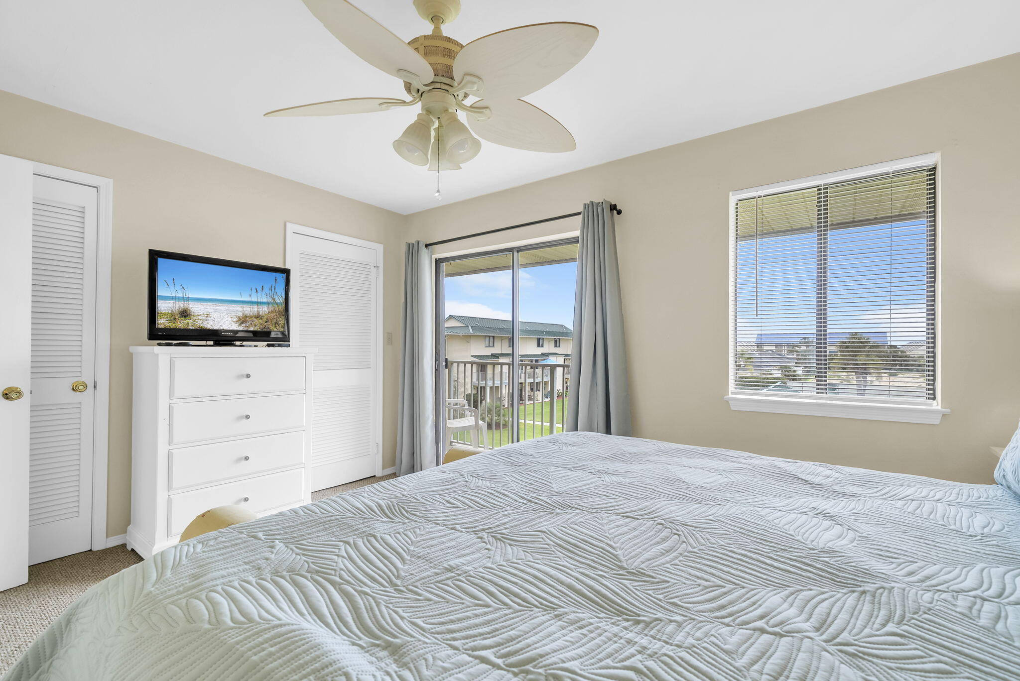 SANDPRINTS CONDO - Residential