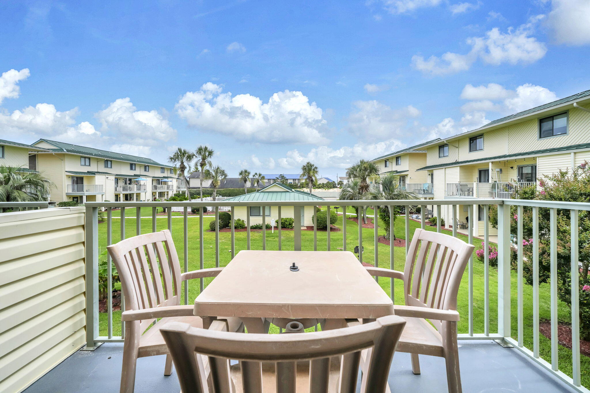 SANDPRINTS CONDO - Residential