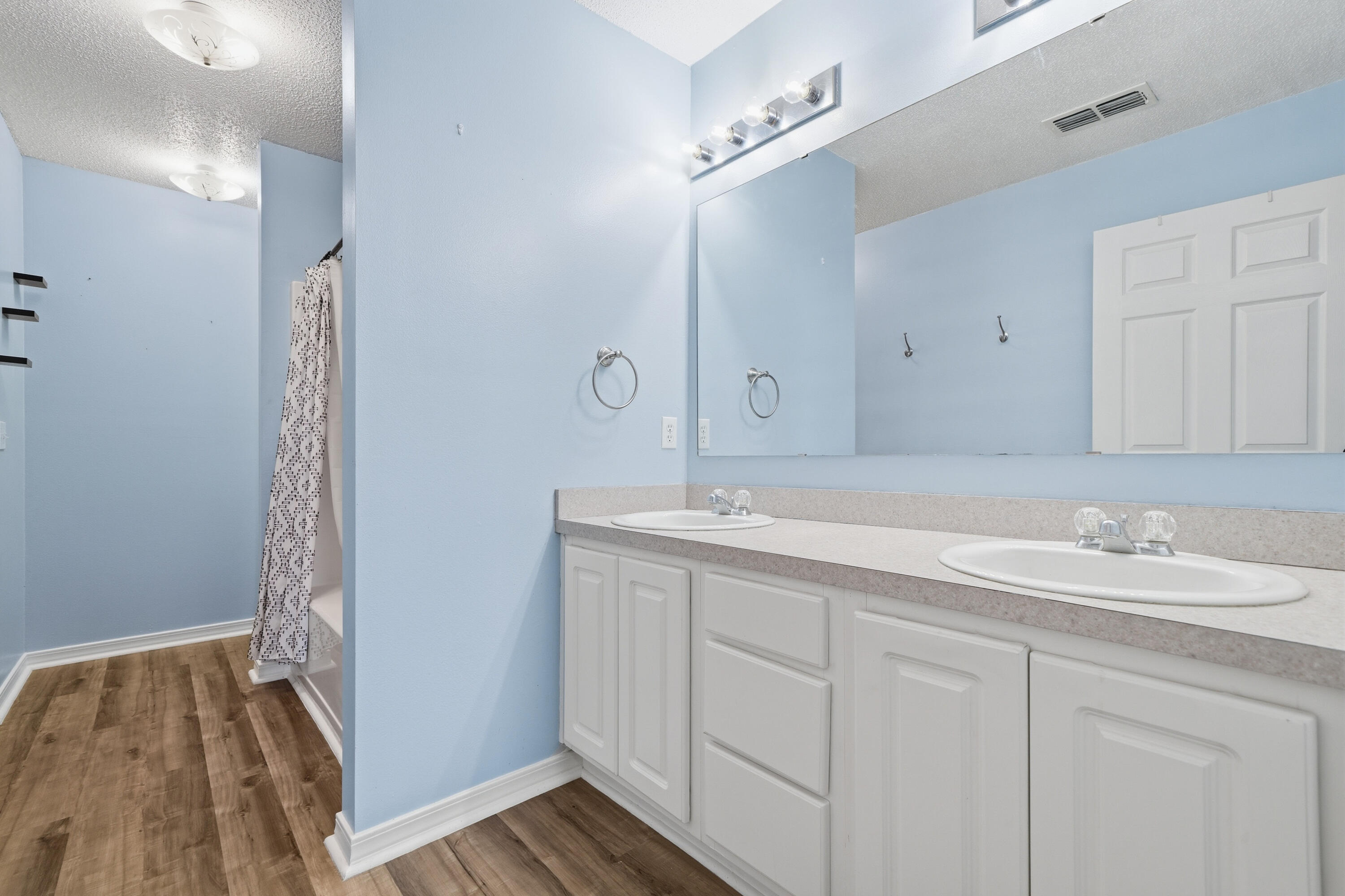 NORTHVIEW ESTATES 7TH ADDN - Residential