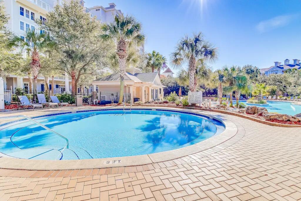 BAHIA CONDO - Residential