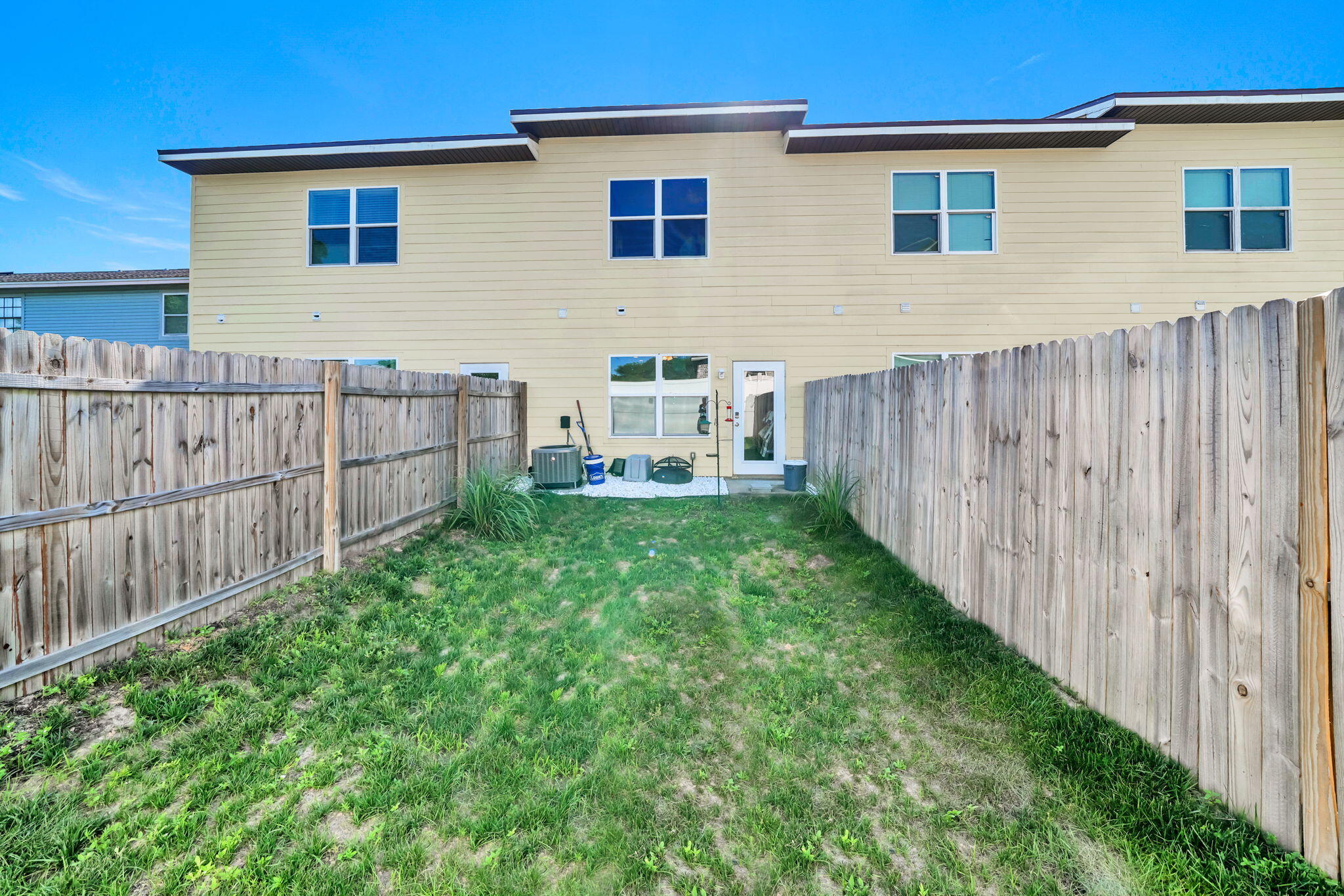MIKSTAKEL TOWNHOMES - Residential