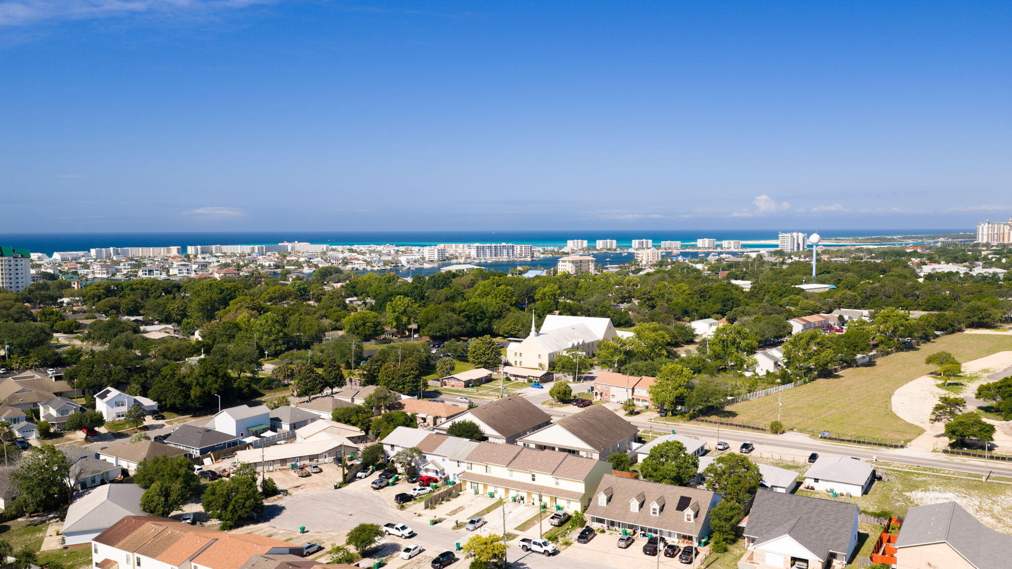 MIKSTAKEL TOWNHOMES - Residential