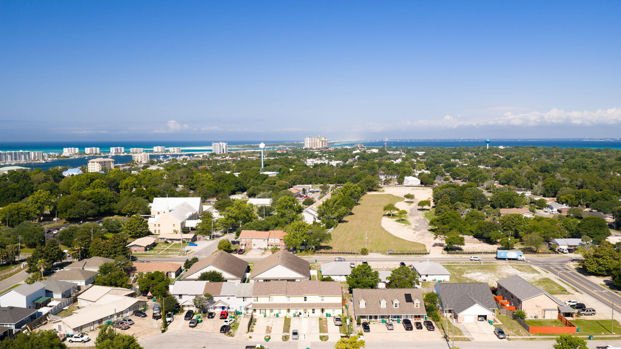 MIKSTAKEL TOWNHOMES - Residential