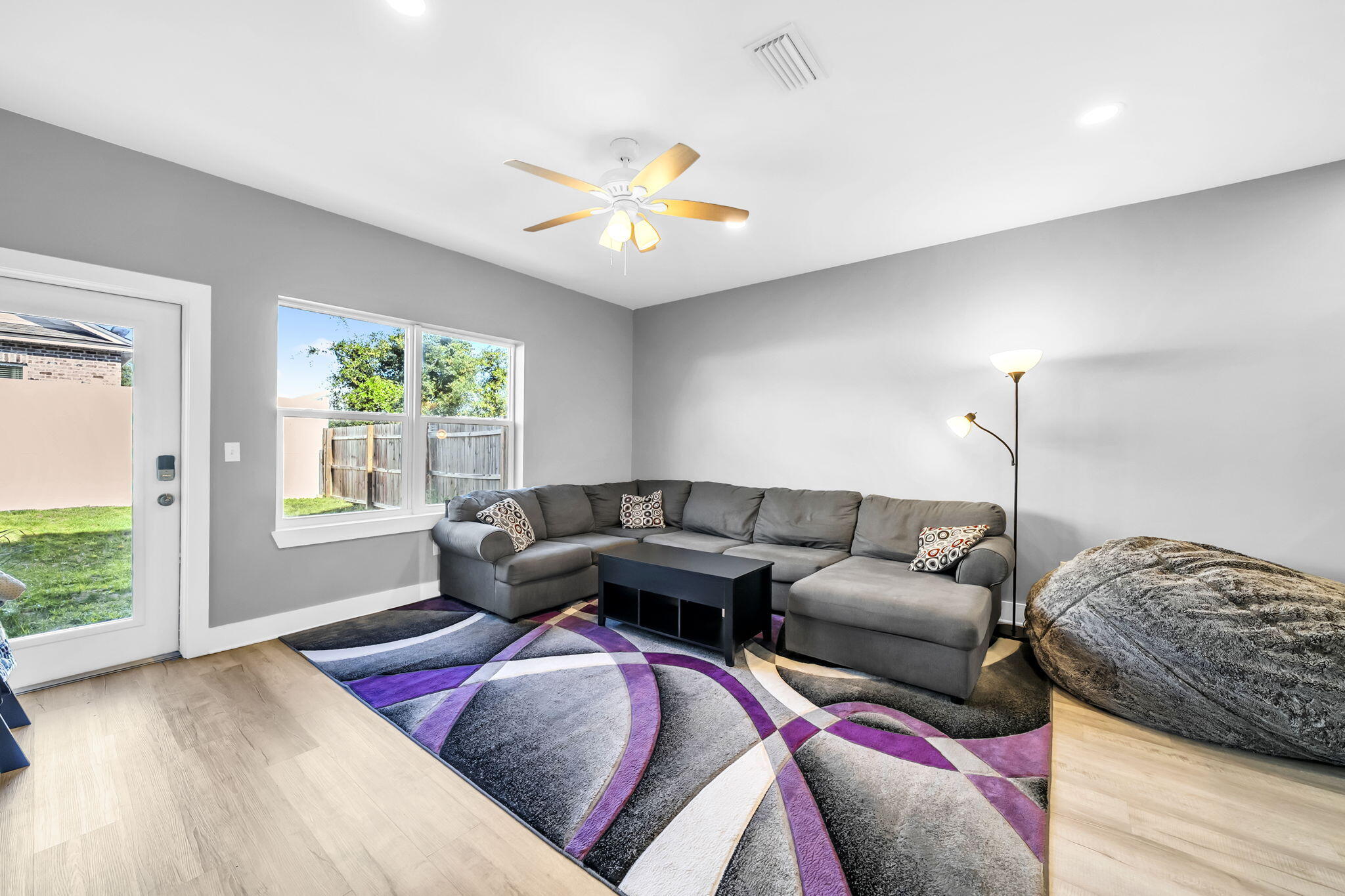 MIKSTAKEL TOWNHOMES - Residential