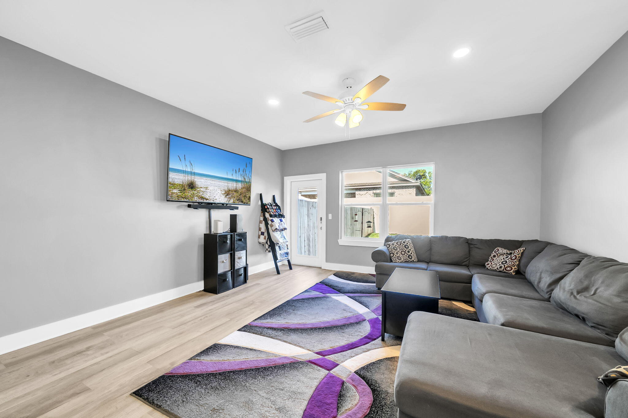 MIKSTAKEL TOWNHOMES - Residential