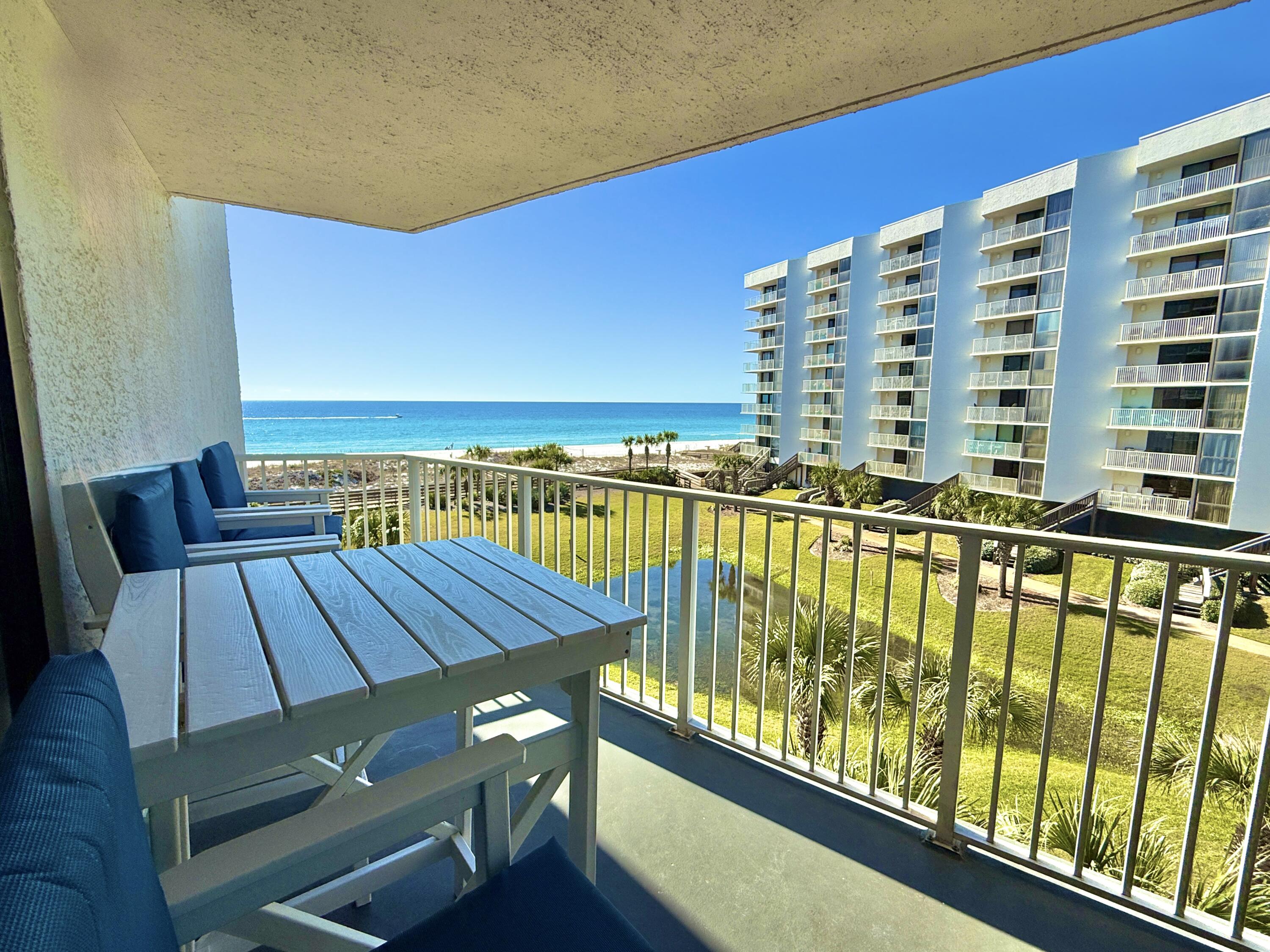 MAINSAIL CONDO PH 1 - Residential