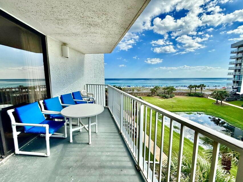 MAINSAIL CONDO PH 1 - Residential