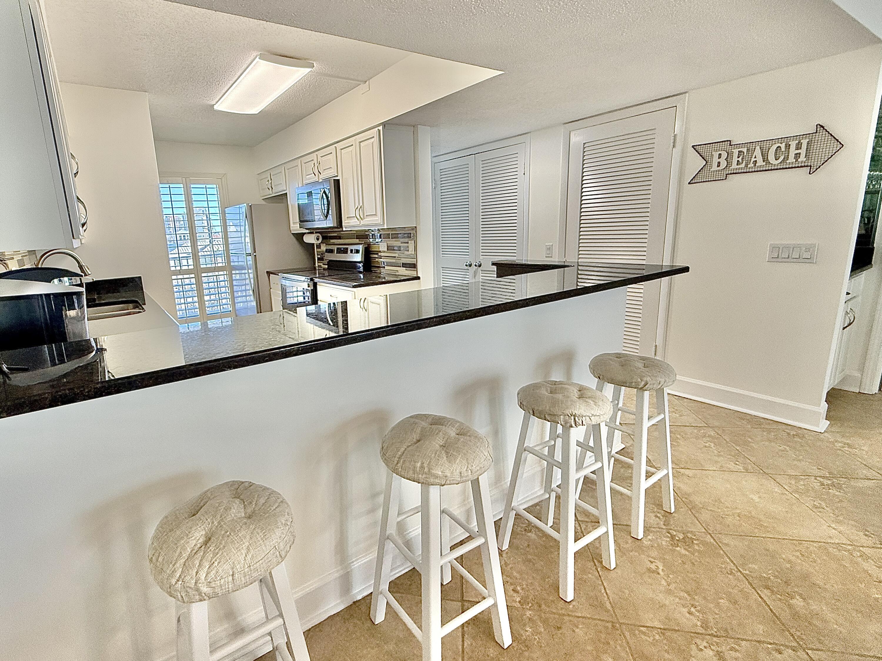 MAINSAIL CONDO PH 1 - Residential