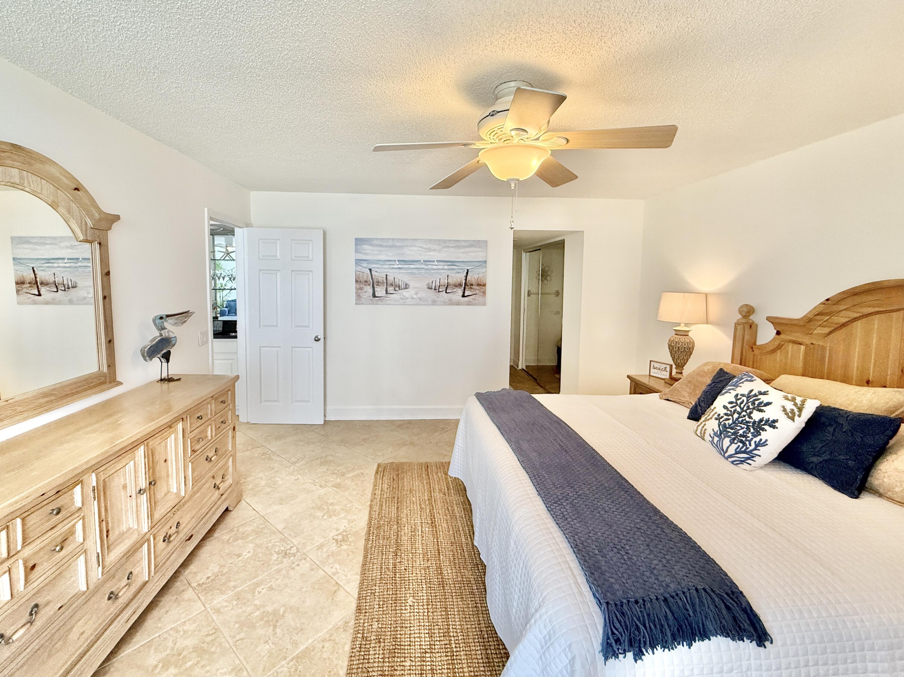 MAINSAIL CONDO PH 1 - Residential