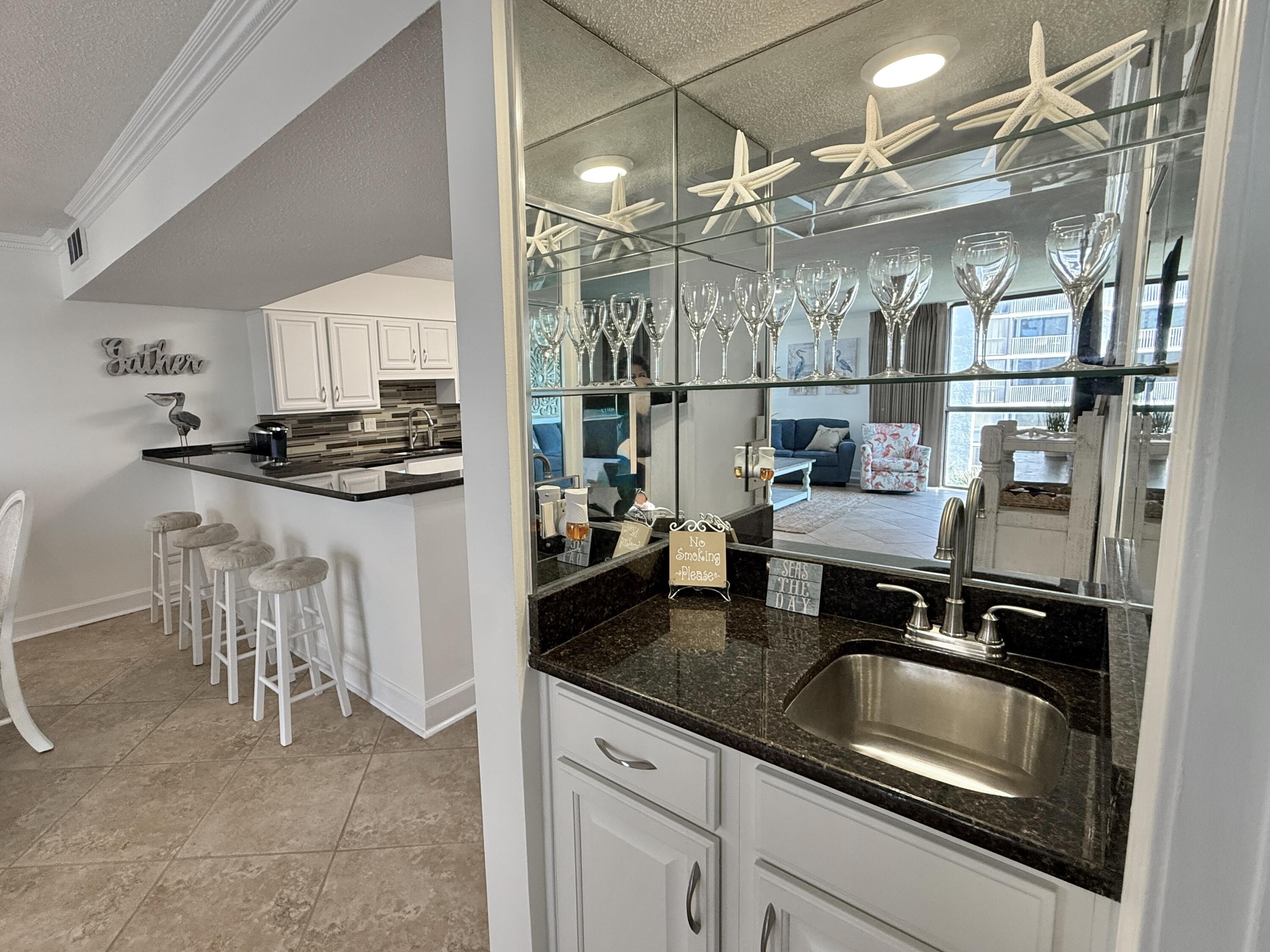 MAINSAIL CONDO PH 1 - Residential
