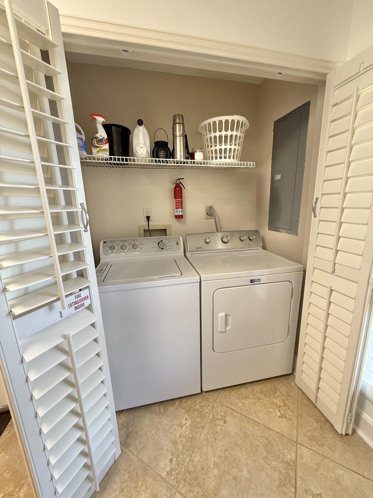 MAINSAIL CONDO PH 1 - Residential