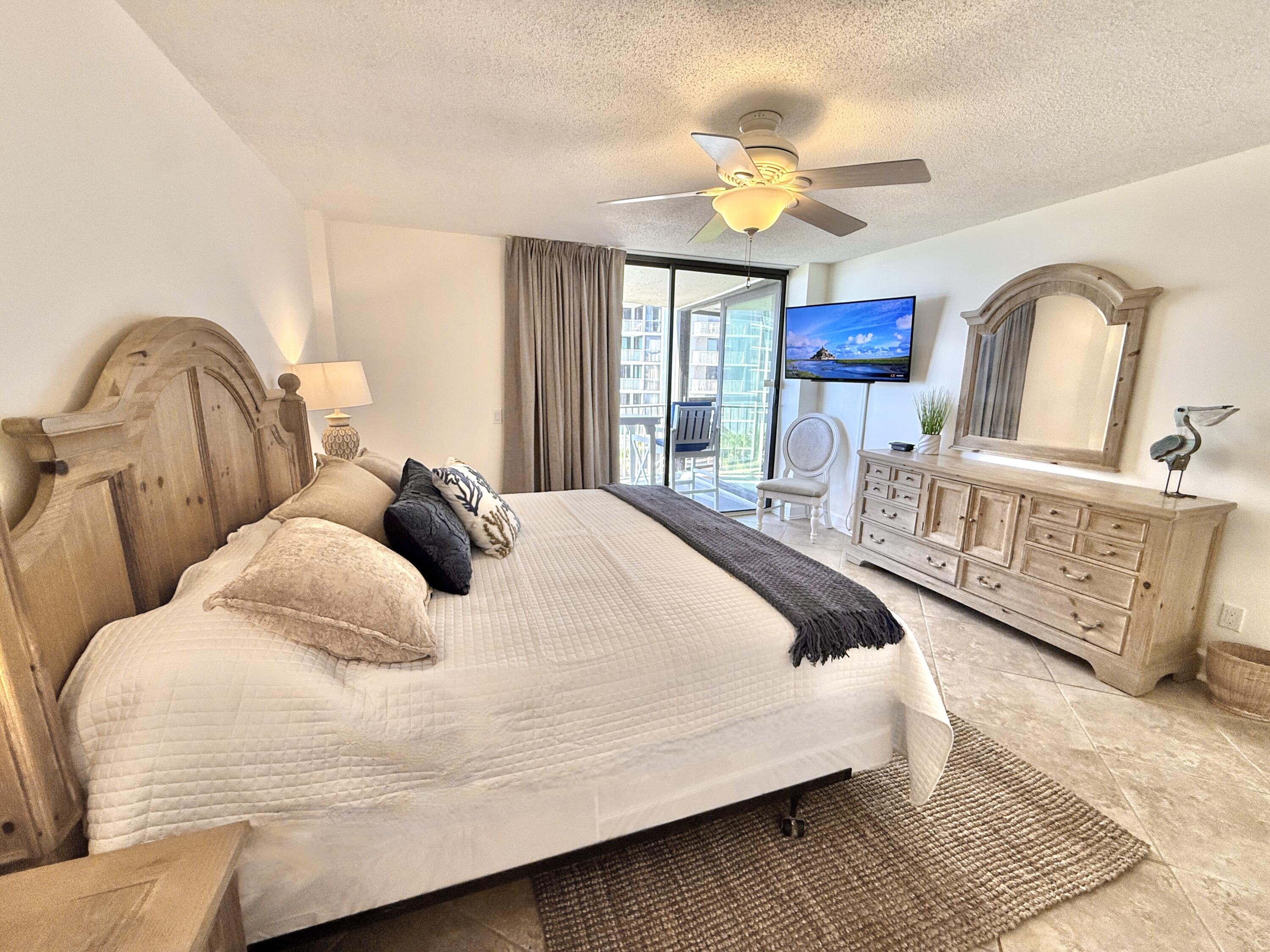 MAINSAIL CONDO PH 1 - Residential