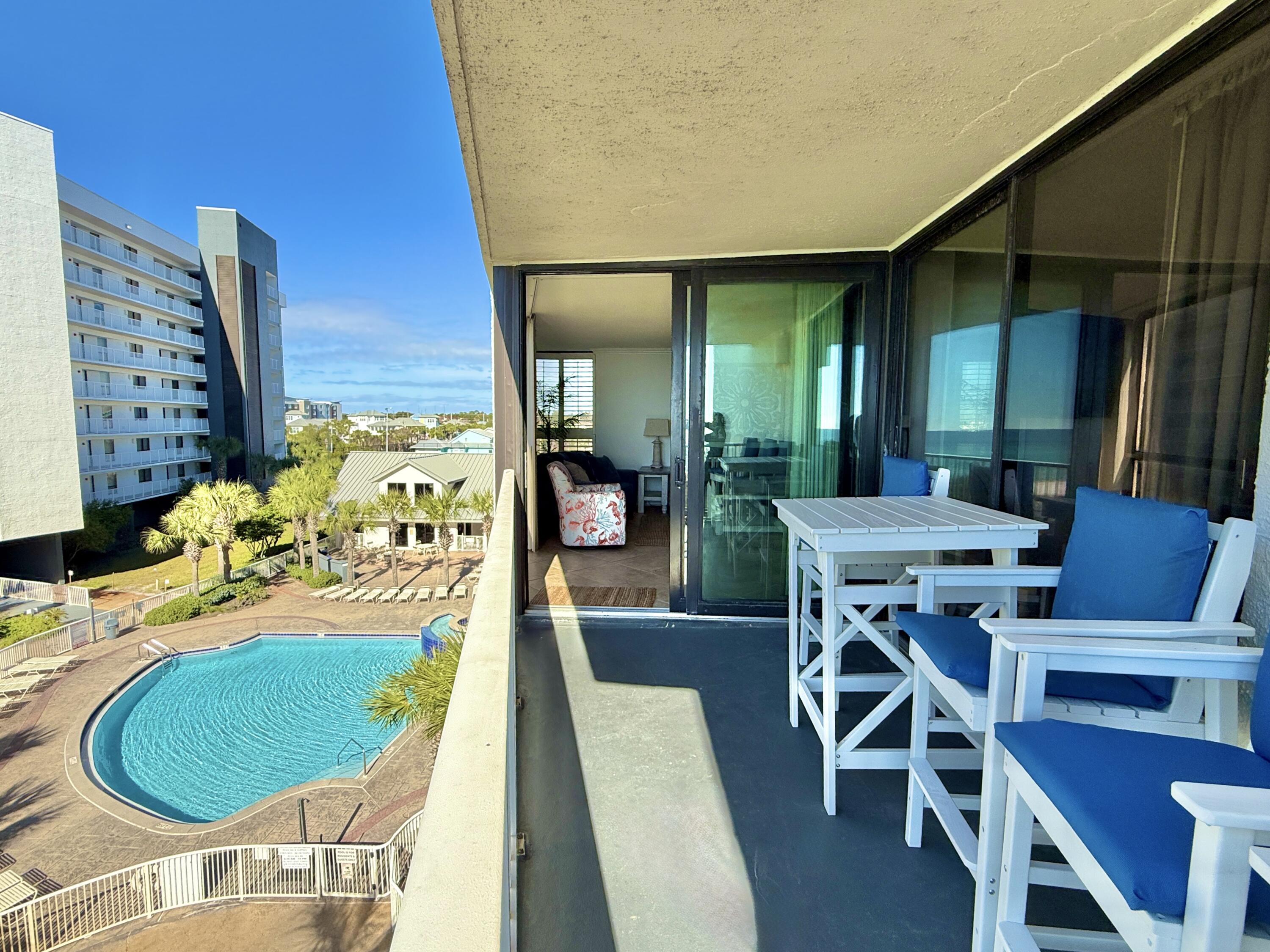 MAINSAIL CONDO PH 1 - Residential