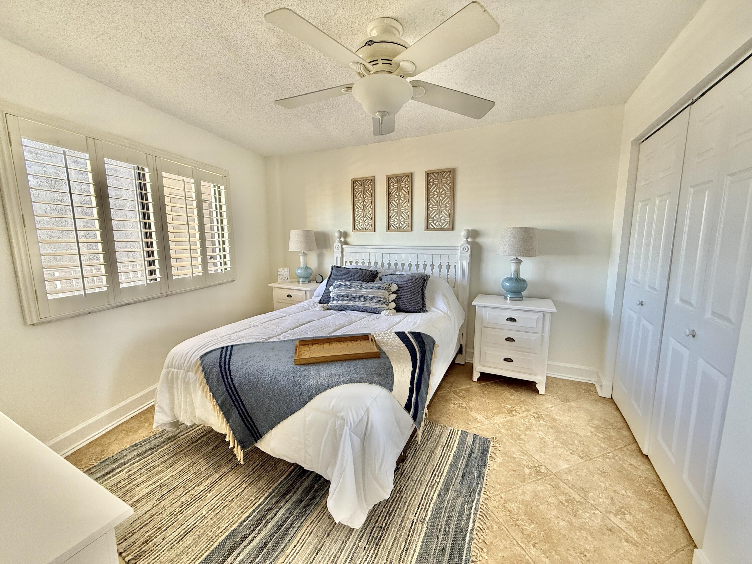 MAINSAIL CONDO PH 1 - Residential