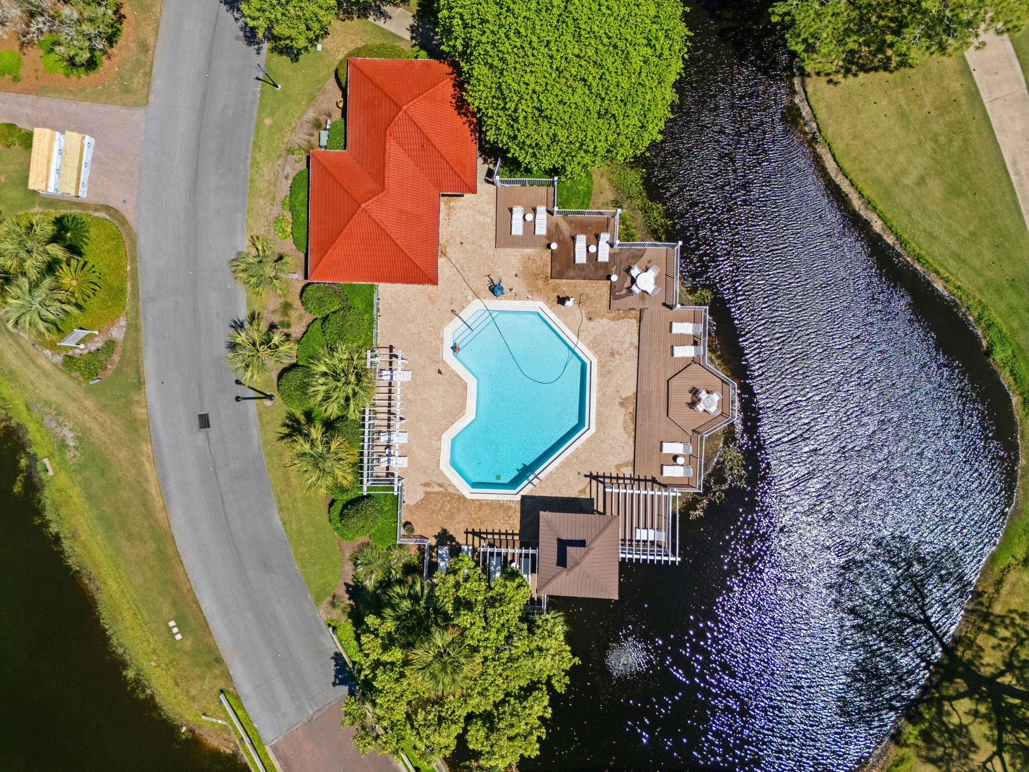 VANTAGE POINTE - Residential