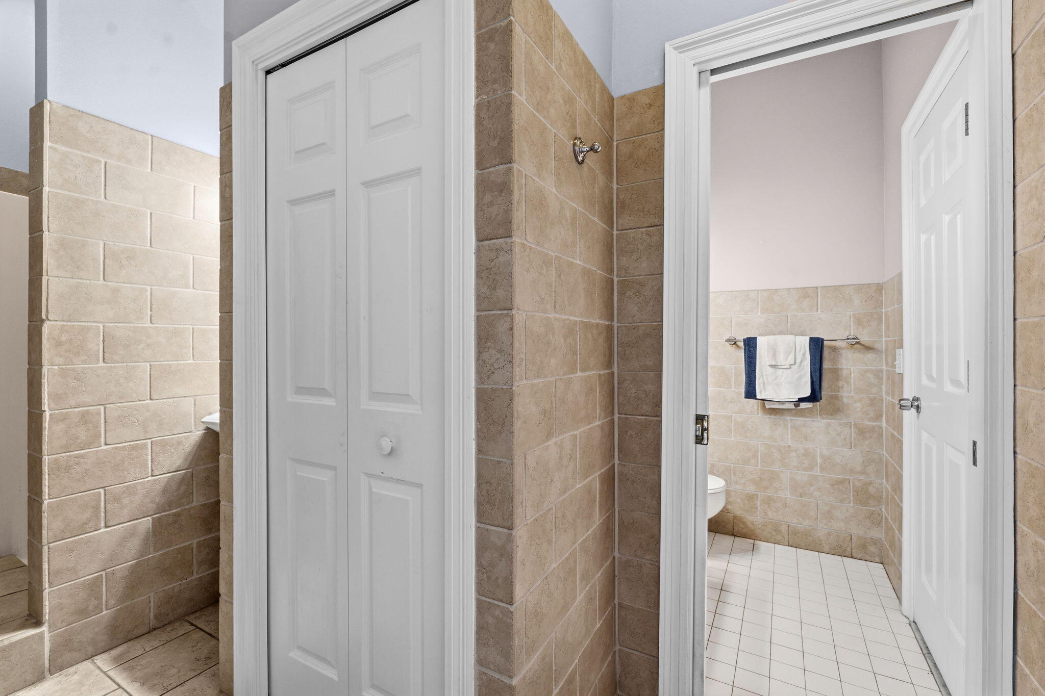VANTAGE POINTE - Residential
