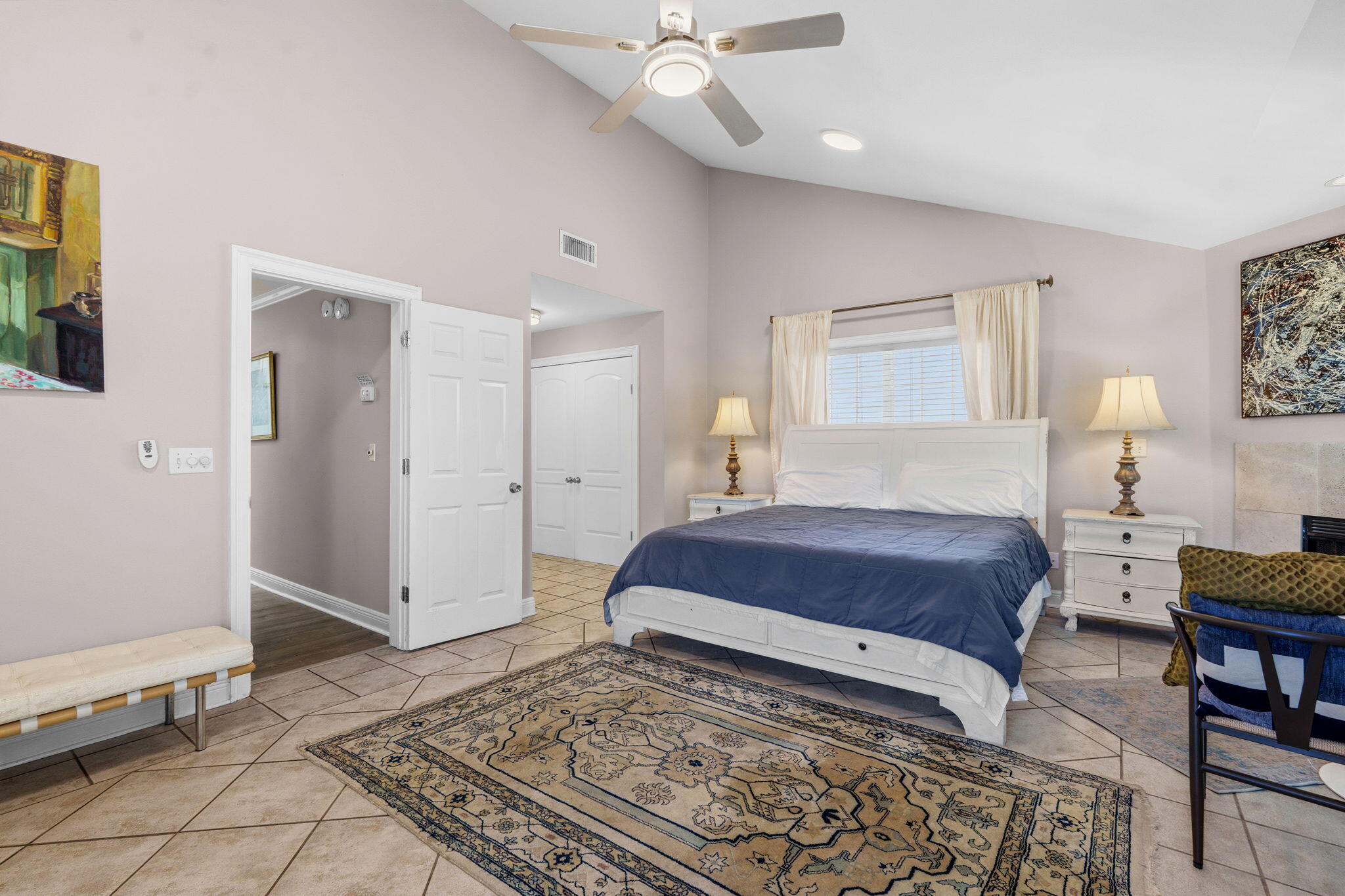 VANTAGE POINTE - Residential