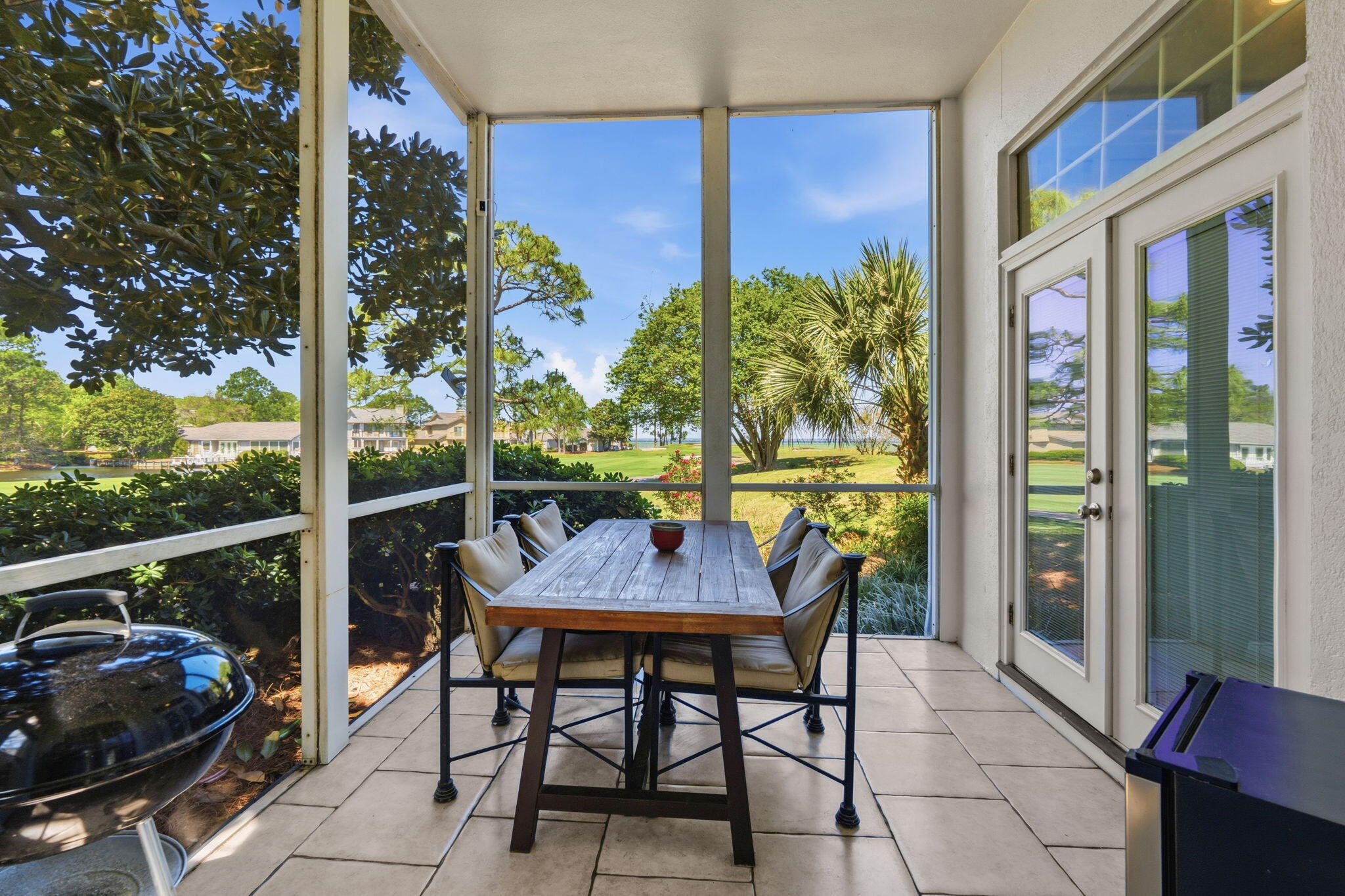VANTAGE POINTE - Residential