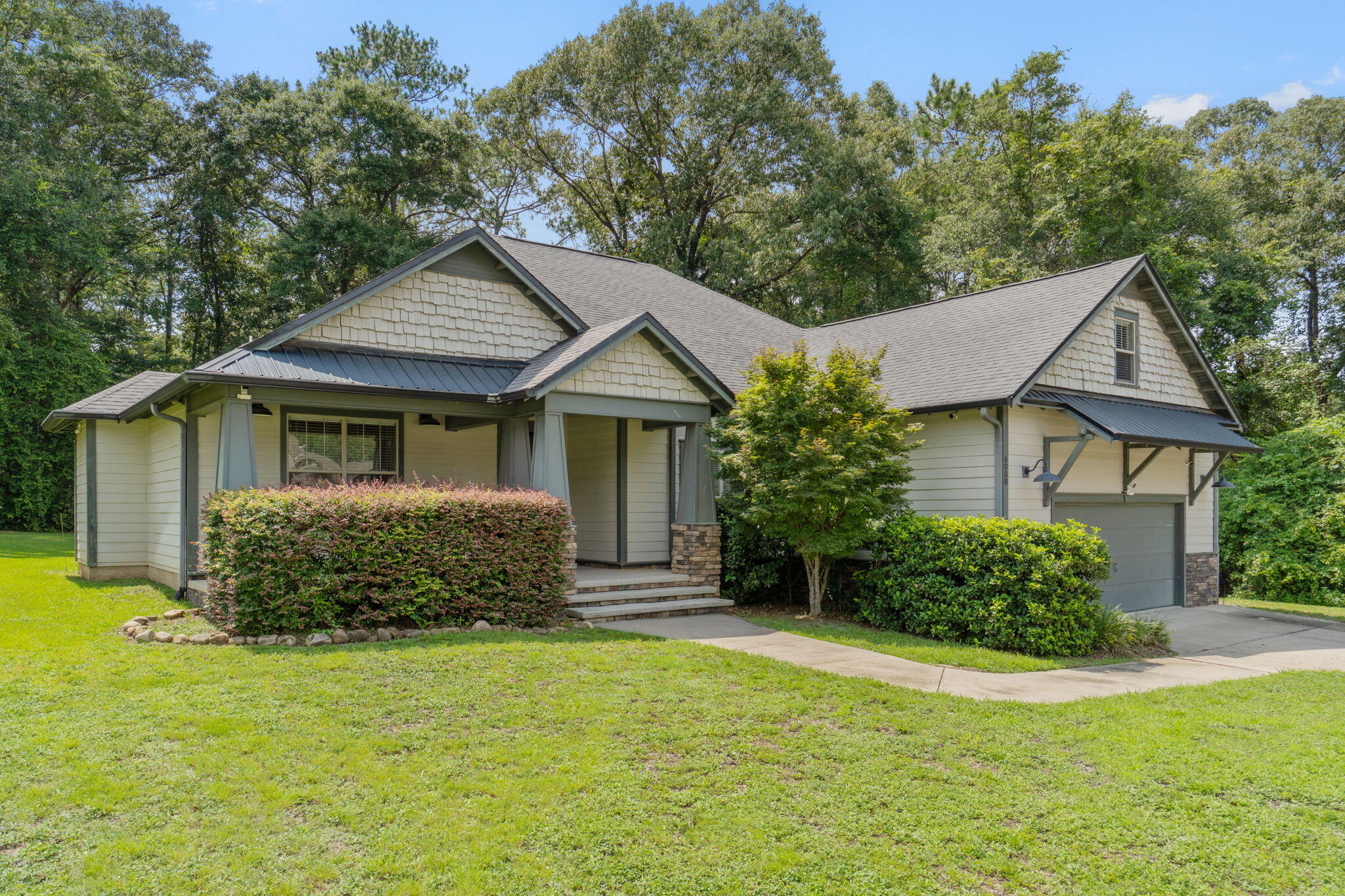 ZARCHARY ESTATES - Residential