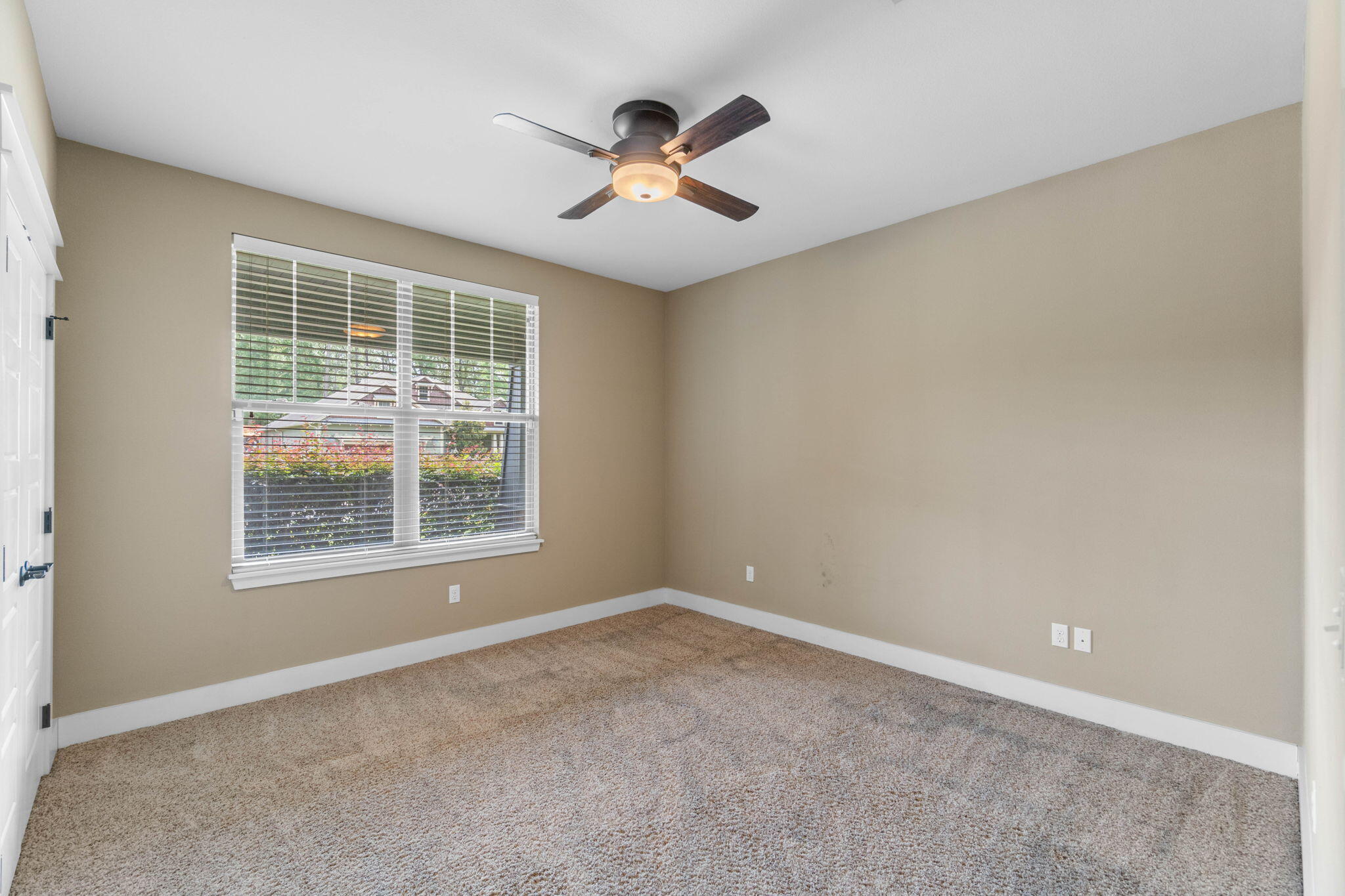 ZARCHARY ESTATES - Residential