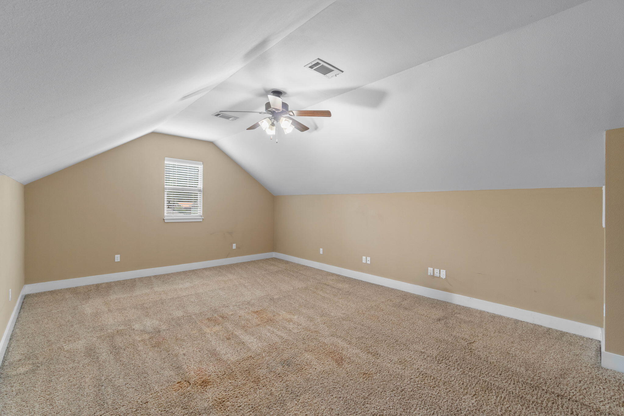 ZARCHARY ESTATES - Residential