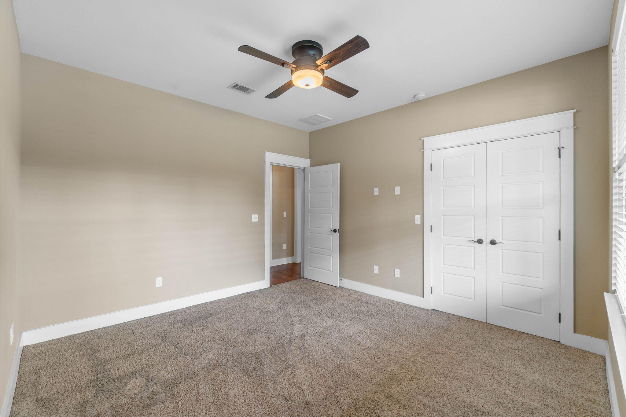 ZARCHARY ESTATES - Residential