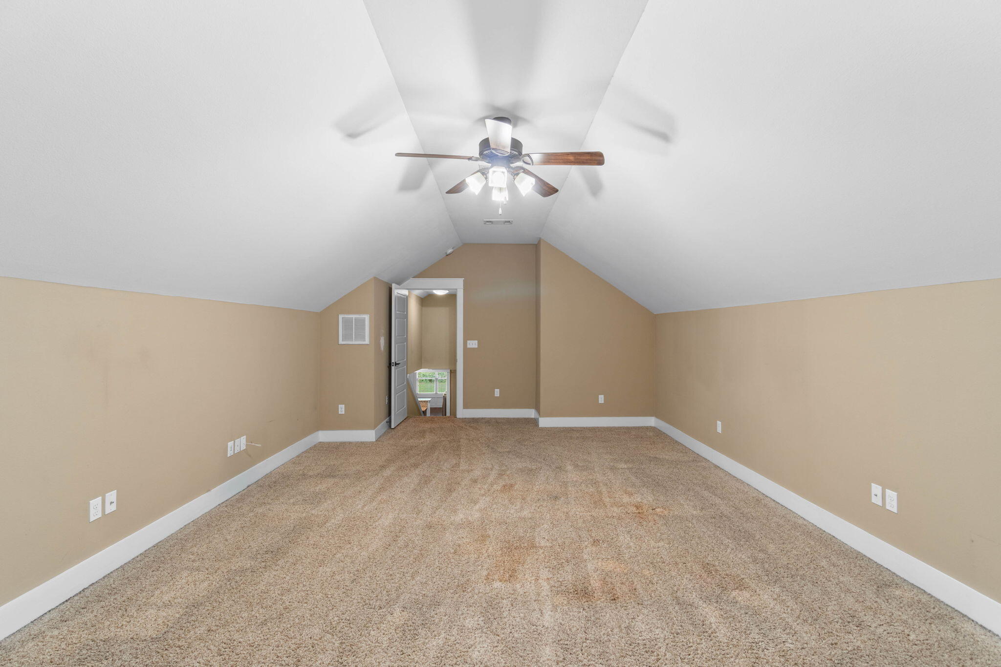 ZARCHARY ESTATES - Residential
