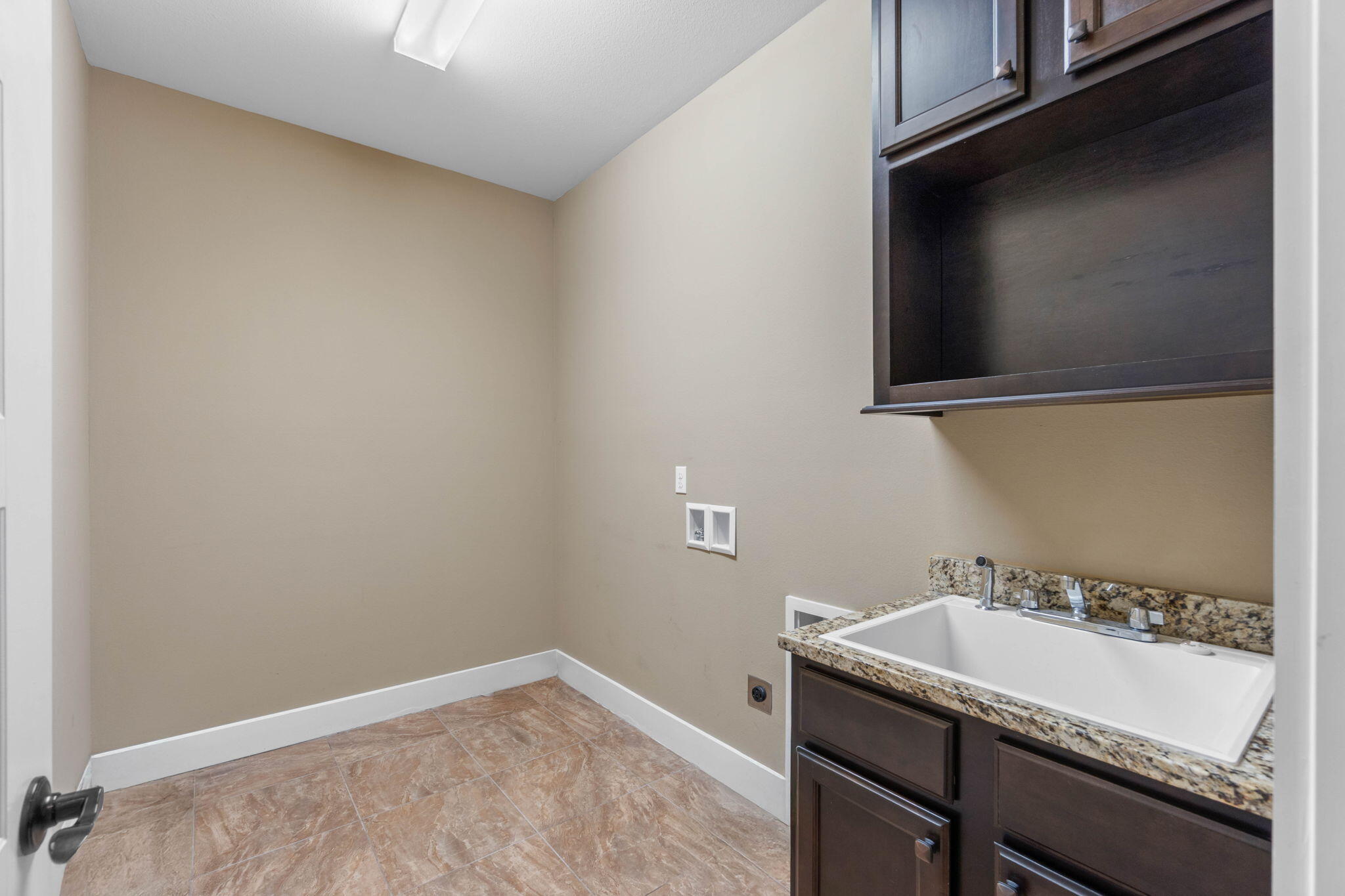 ZARCHARY ESTATES - Residential