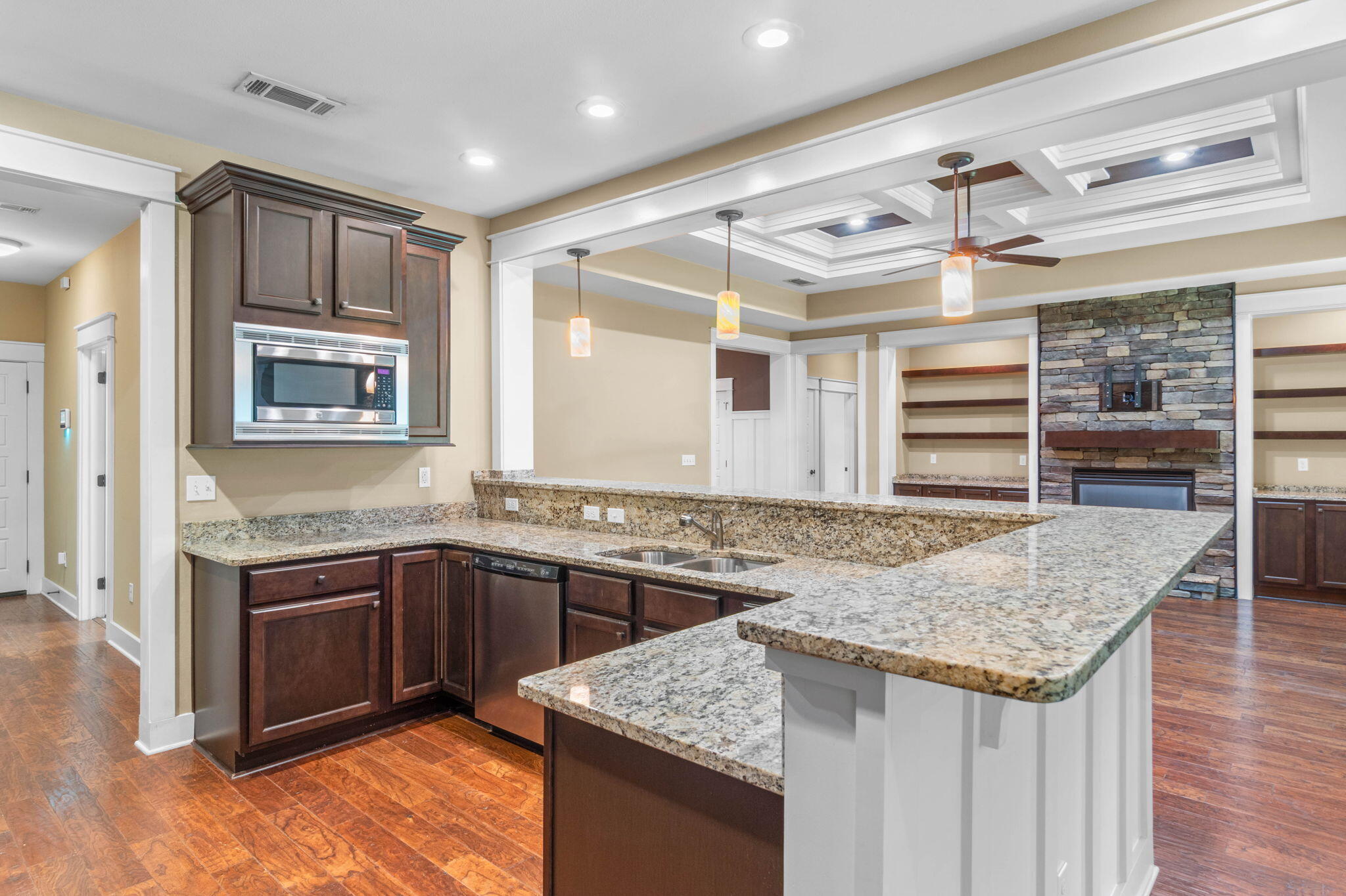ZARCHARY ESTATES - Residential