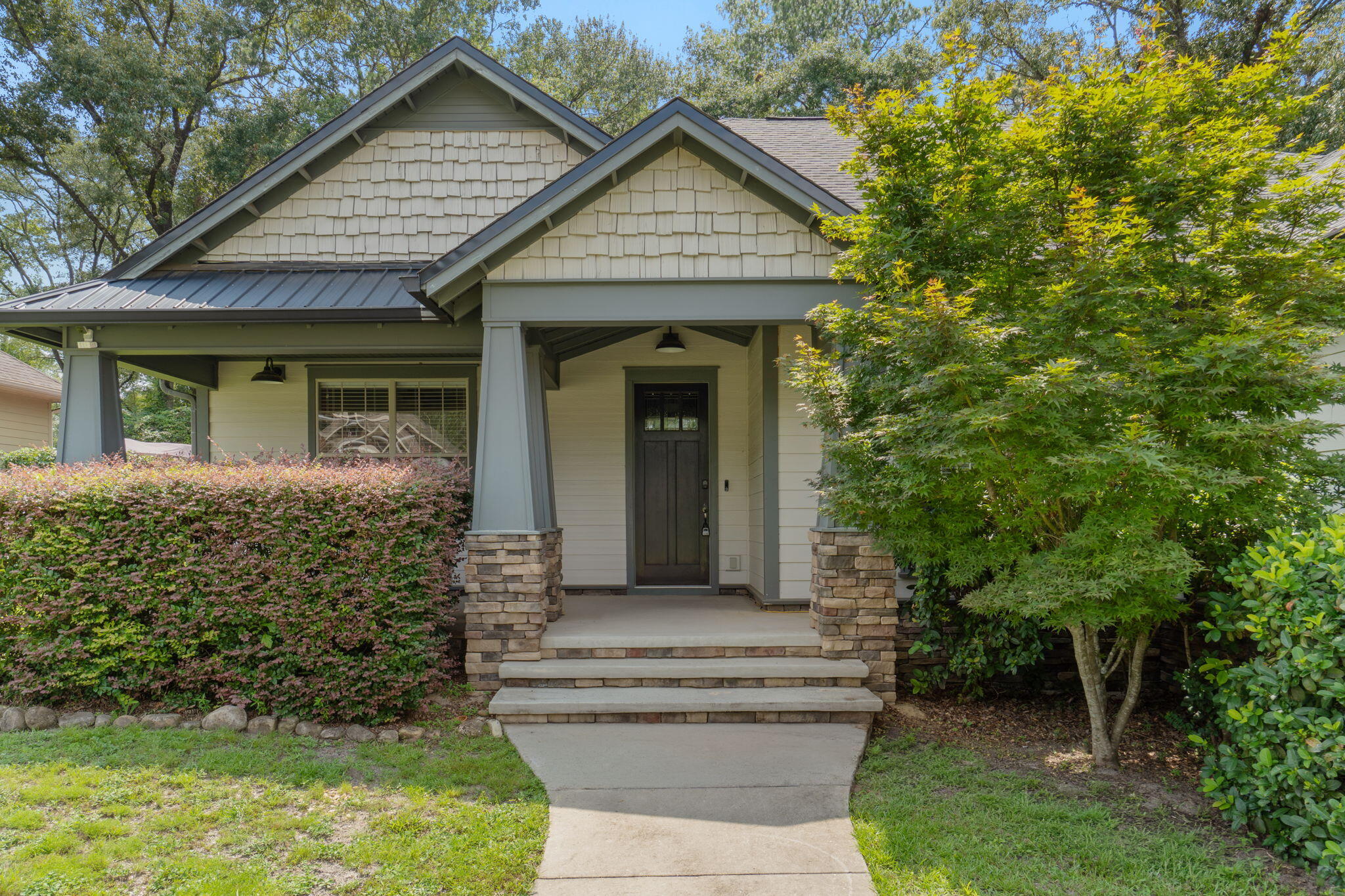 ZARCHARY ESTATES - Residential