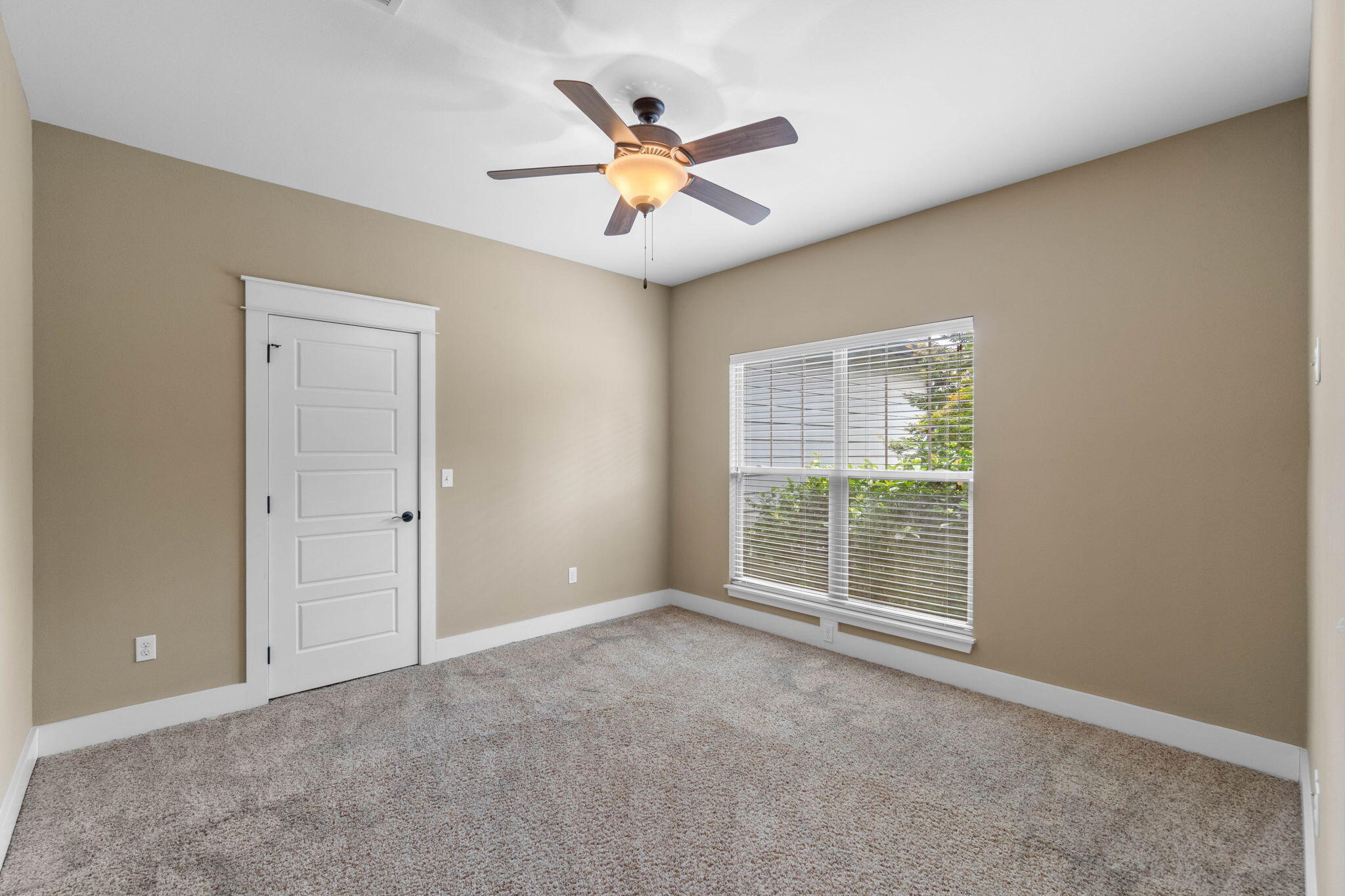 ZARCHARY ESTATES - Residential