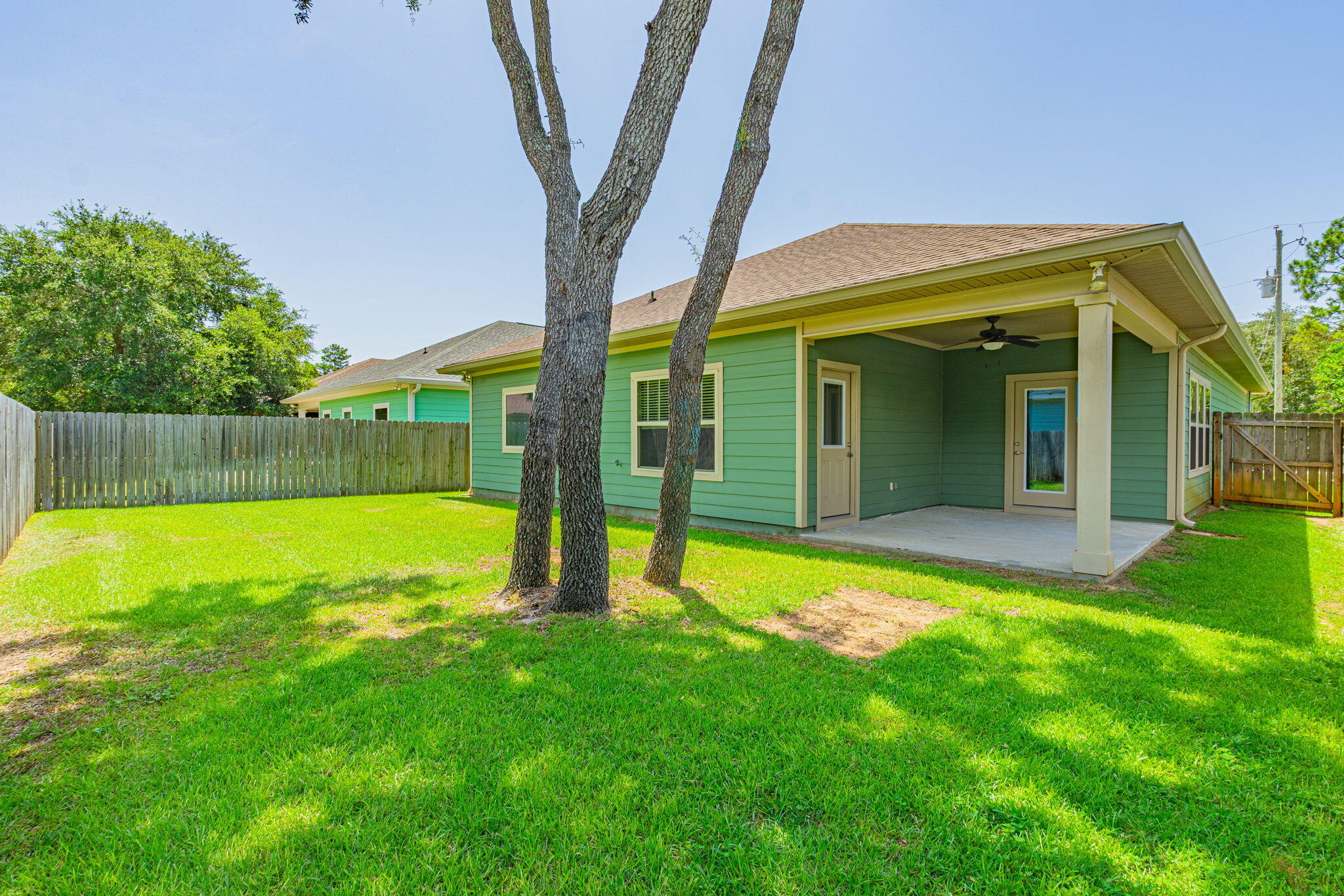 East on Navarre Parkway turn North on Alhambra St then Left on Carlos Street - Residential Lease