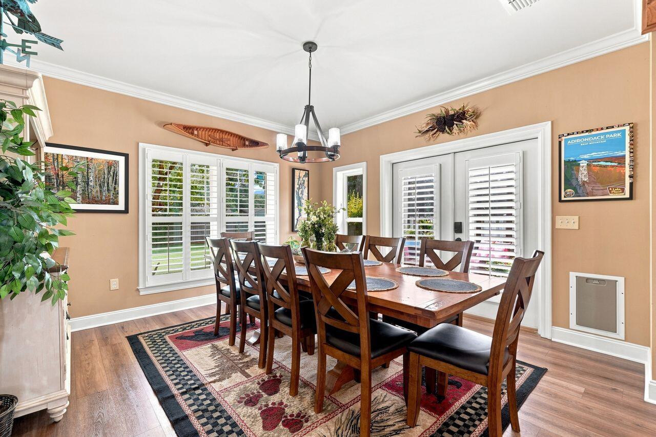 COUNTRY CLUB ESTATES - Residential