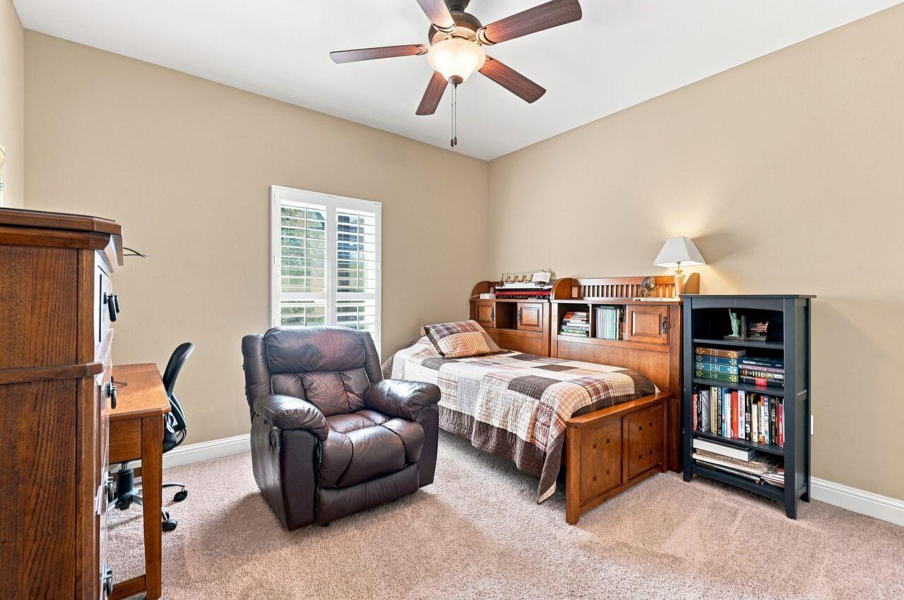 COUNTRY CLUB ESTATES - Residential
