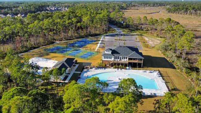 HAMMOCK BAY - Residential