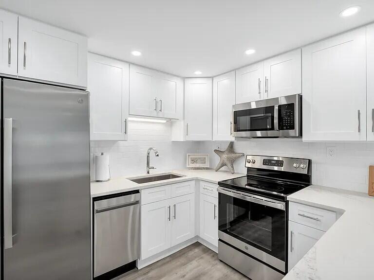 PINNACLE PORT - Residential