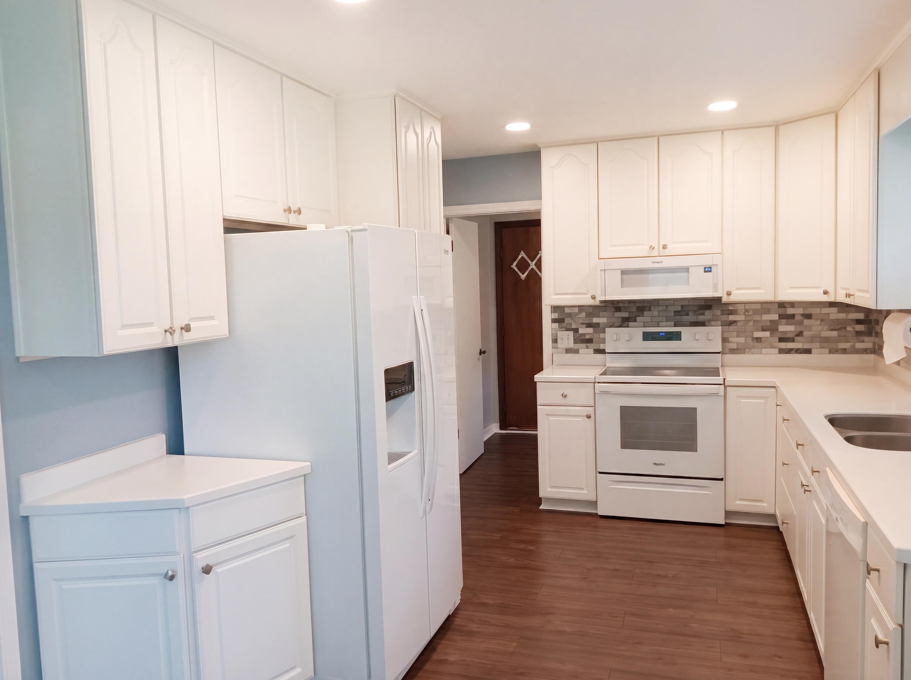 BAY MEADOWS - Residential
