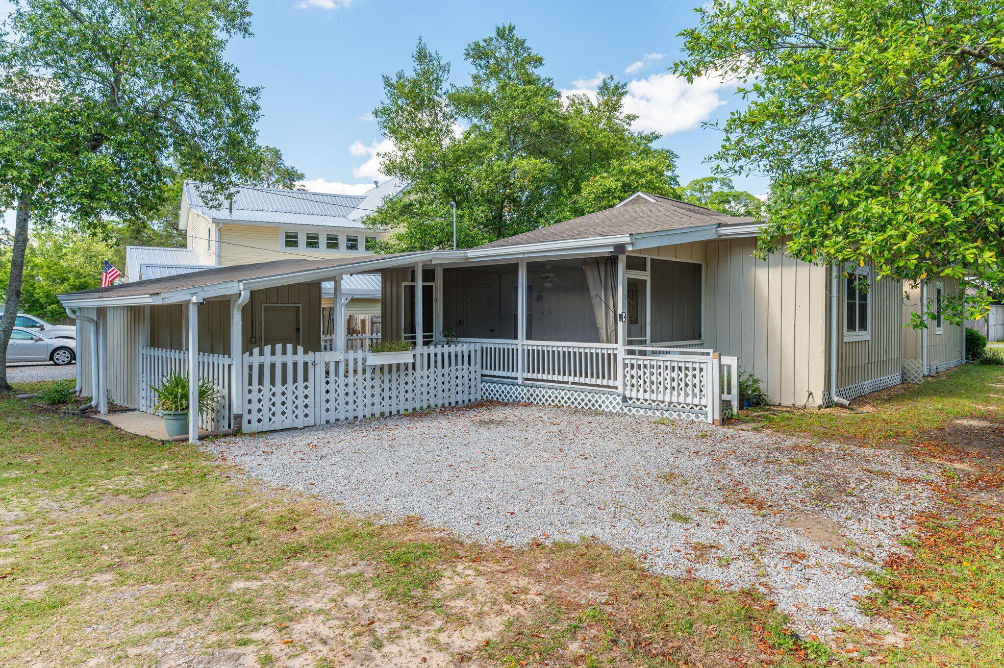 TOWN OF DEFUNIAK SPRINGS - Residential