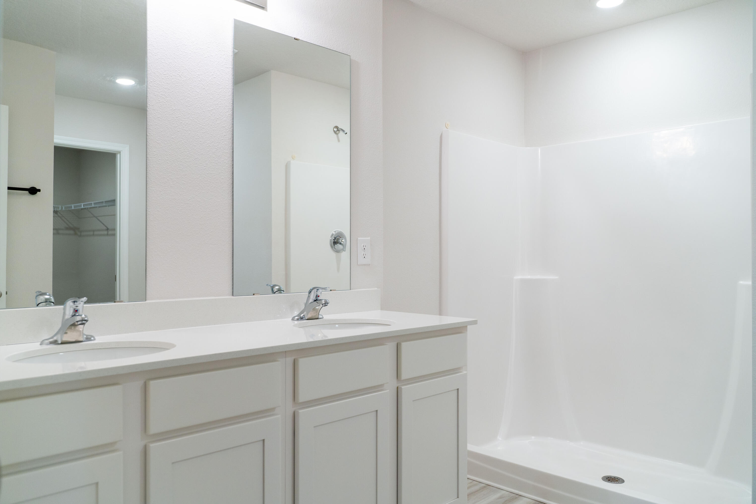 SILVER LAKE VILLAGE - Residential Lease