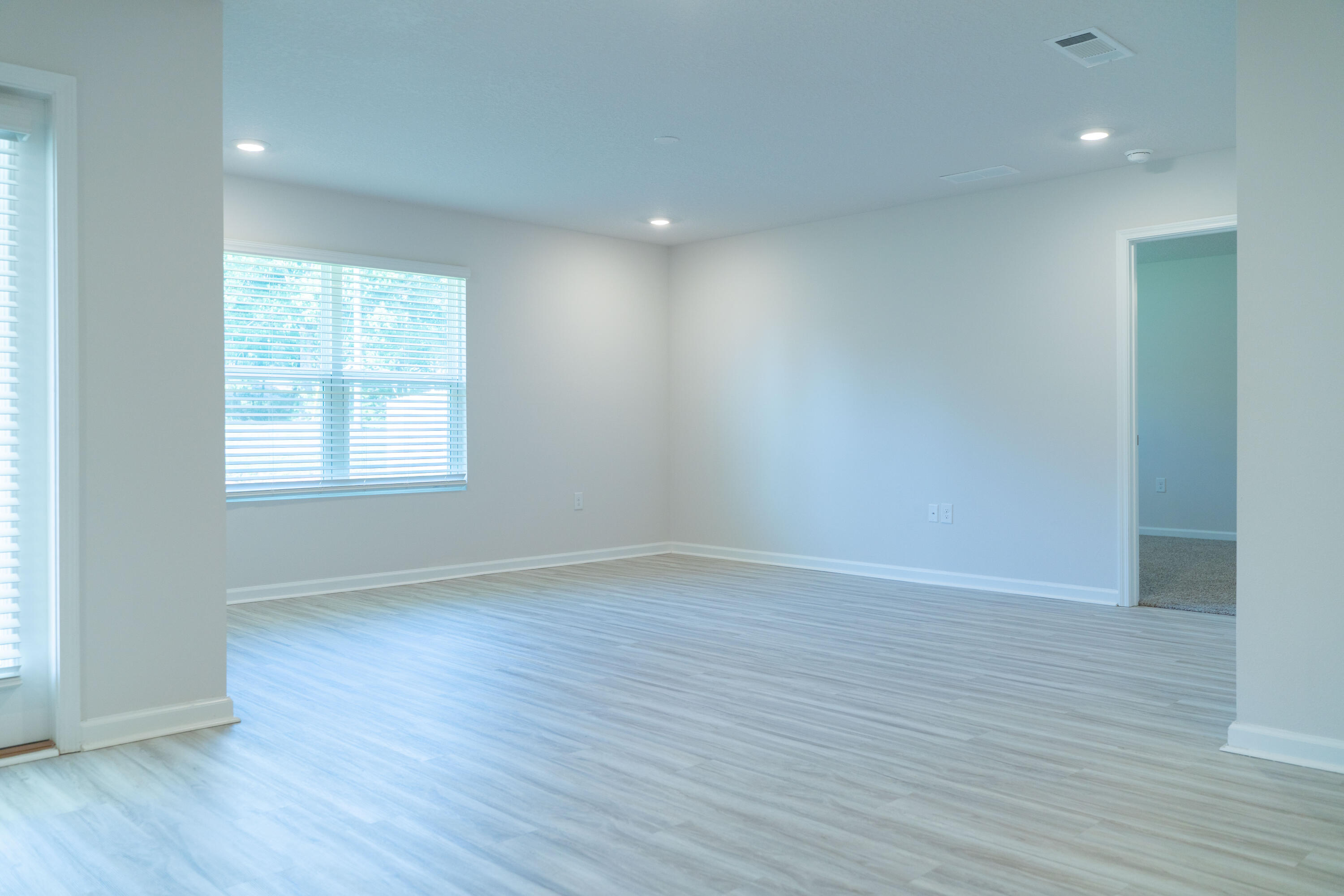 SILVER LAKE VILLAGE - Residential Lease