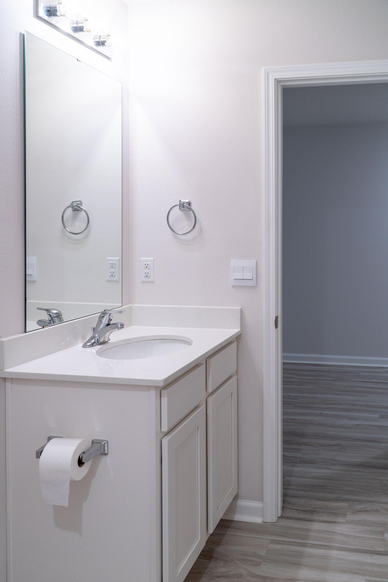 SILVER LAKE VILLAGE - Residential Lease