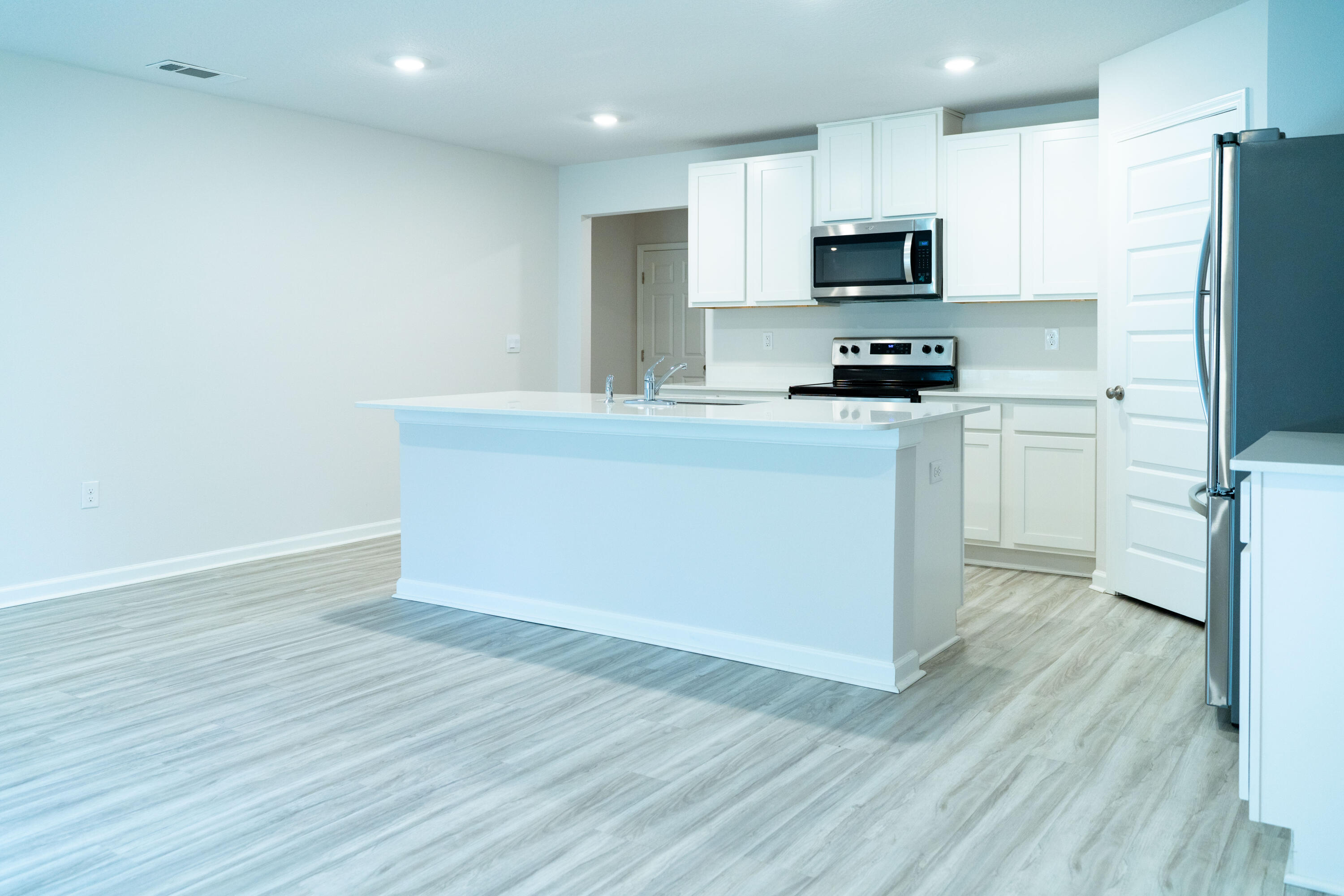 SILVER LAKE VILLAGE - Residential Lease